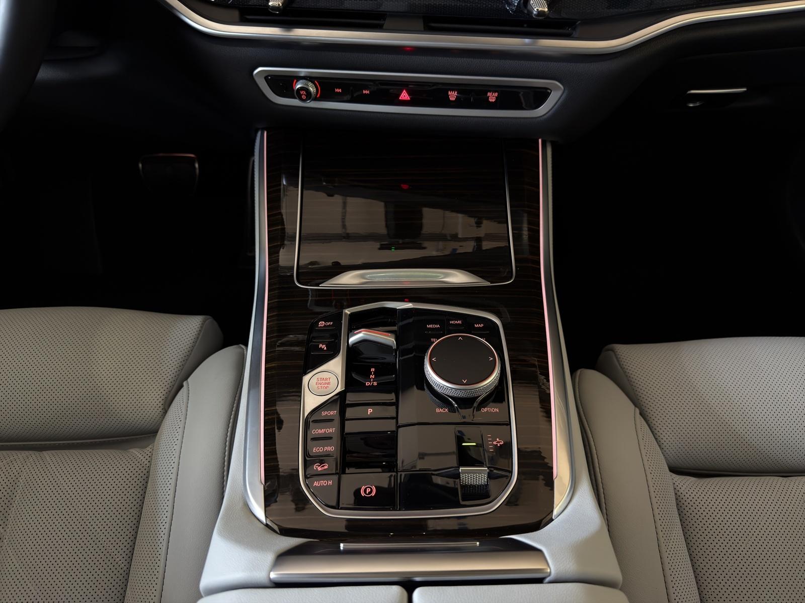 BMW X5 30d xDrive M-SportPaket 7 Plätze-image-12