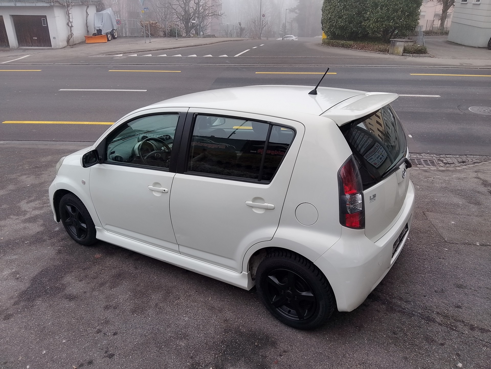 DAIHATSU Sirion 1.3 S eco-4WD-image-11