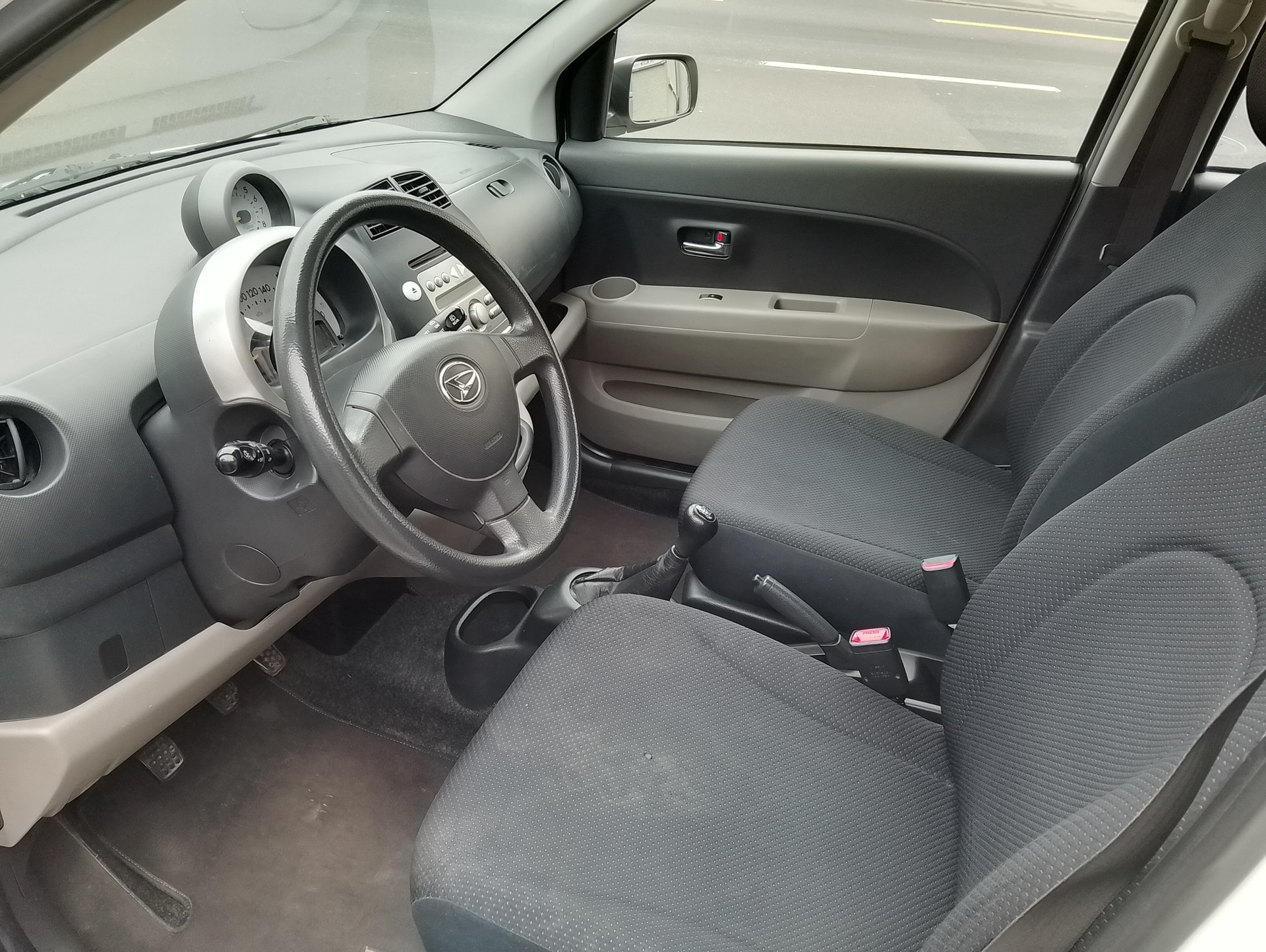 DAIHATSU Sirion 1.3 S eco-4WD-image-12