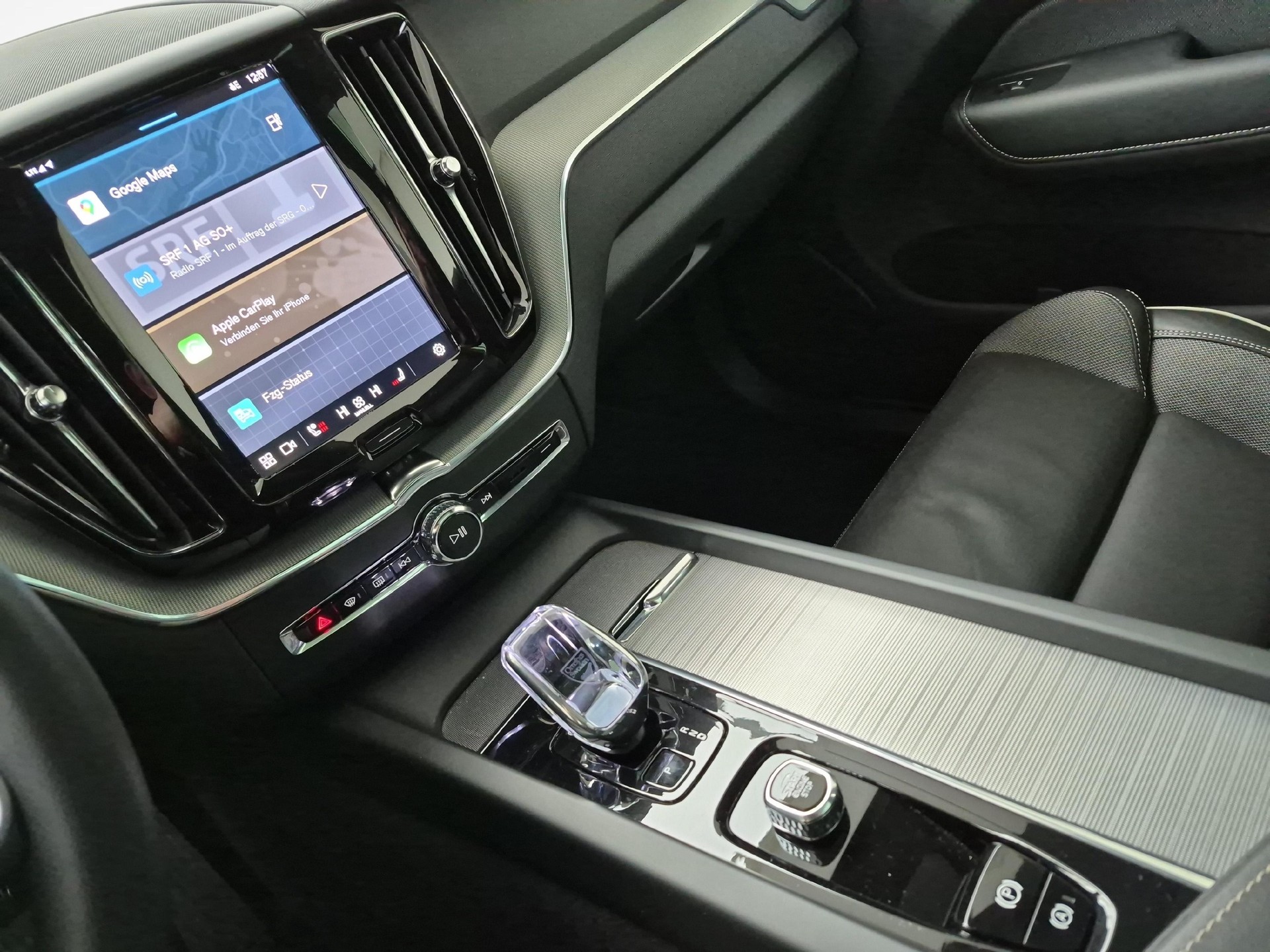 VOLVO XC60 2.0 T6 TE Plus Dark eAWD / Jetzt mit attraktivem 1.9% Leasing!-image-13