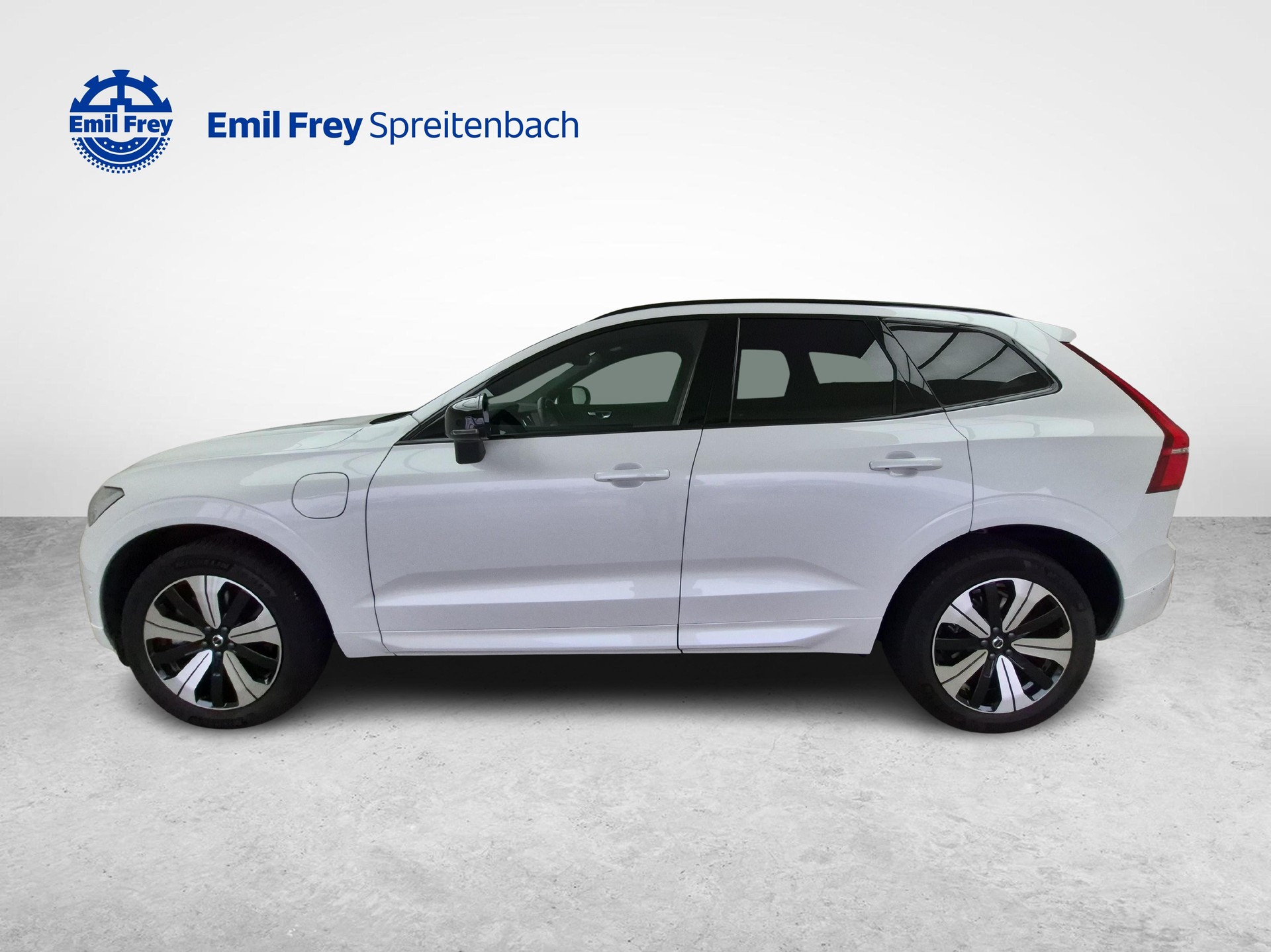 VOLVO XC60 2.0 T6 TE Plus Dark eAWD / Jetzt mit attraktivem 1.9% Leasing!-showroom-element-1