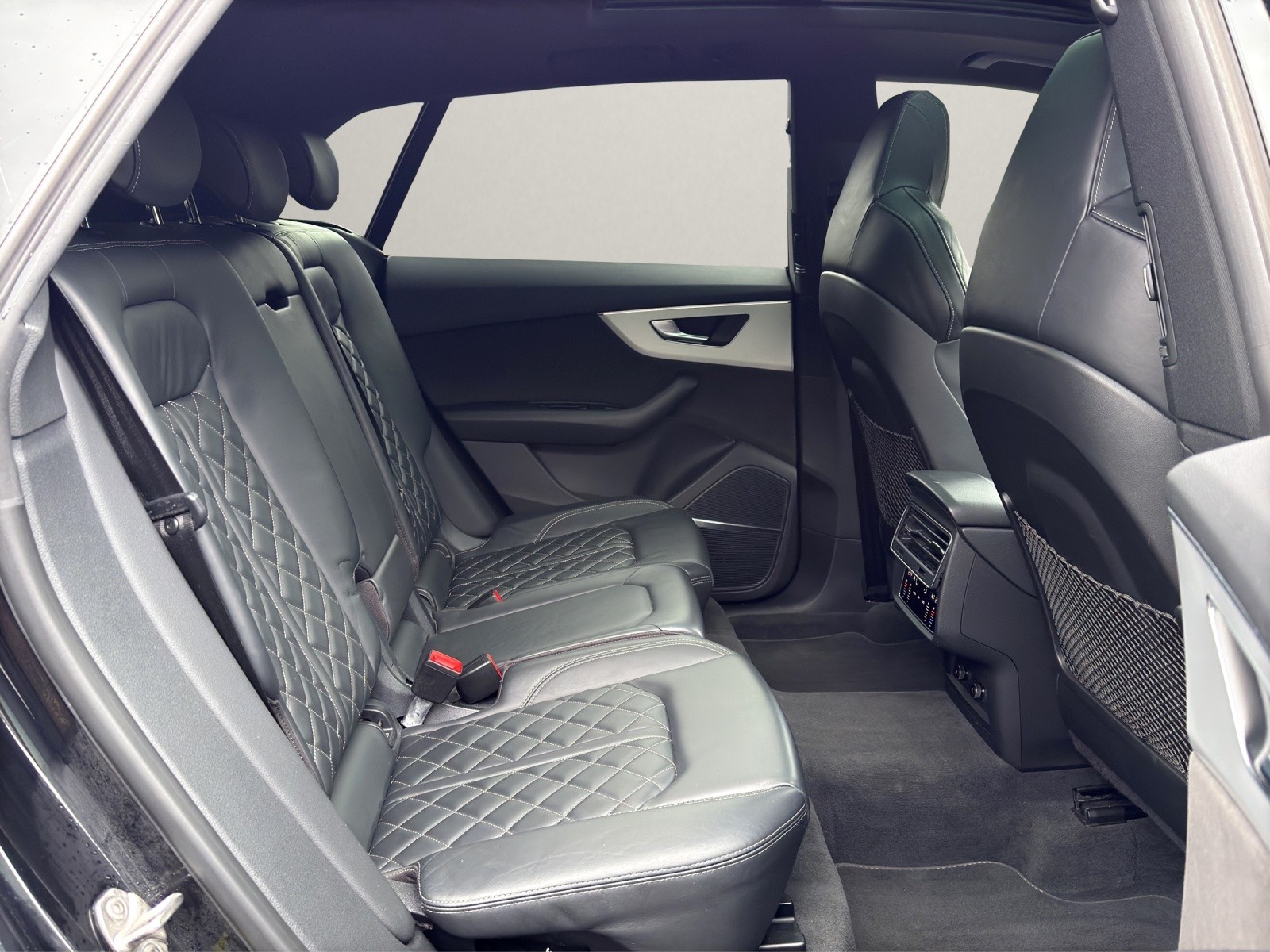 AUDI Q8 50 TDI Black Edition quattro tiptronic-image-11