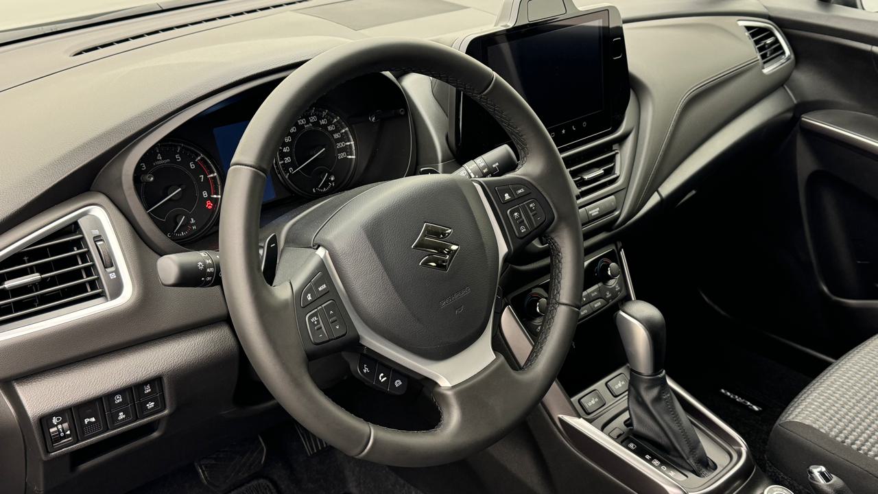 SUZUKI S-Cross 1.4 16V Compact+ MHD 4WD Automatic-image-6