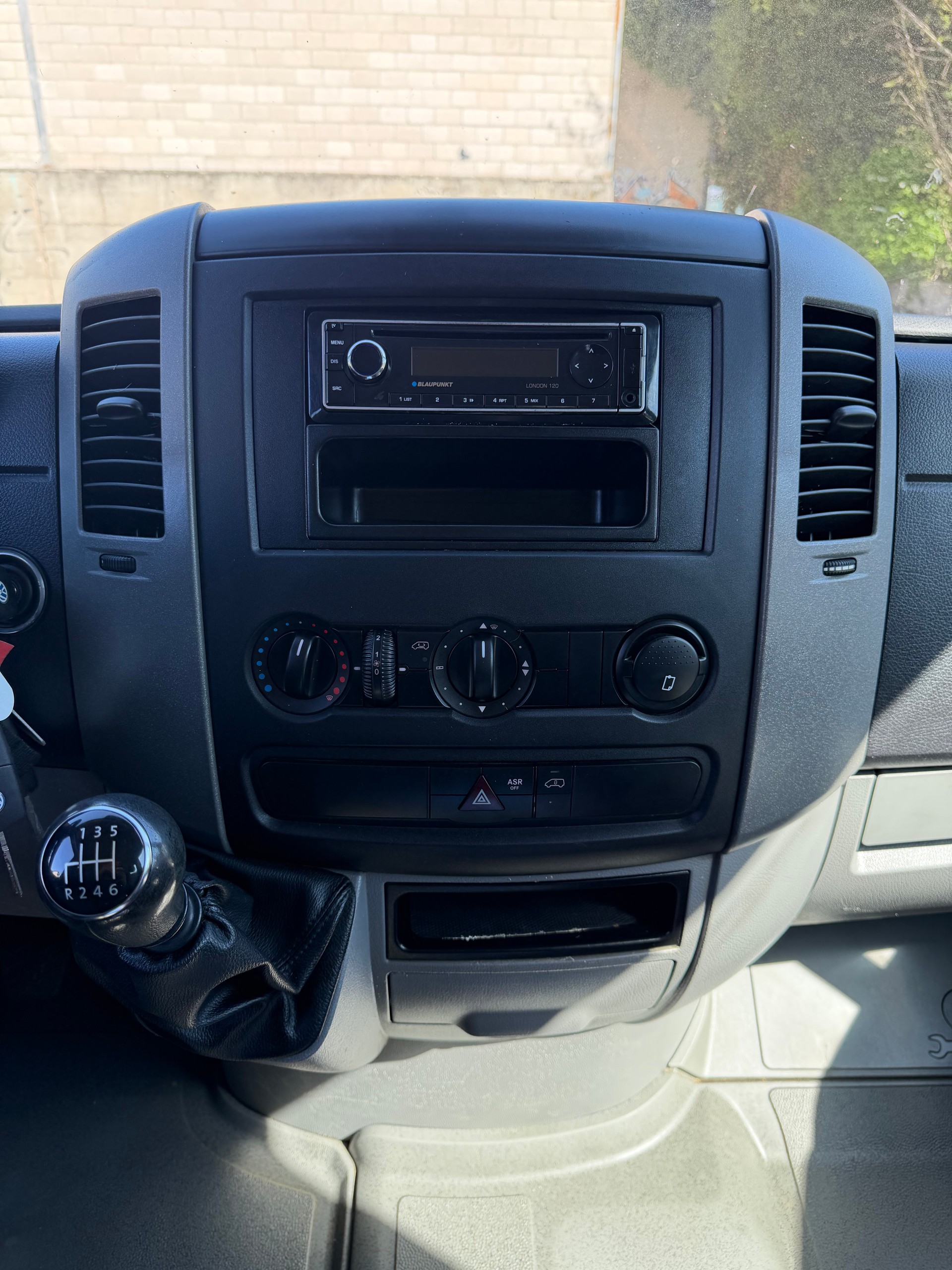 VW Crafter 35 2.0 BiTDI CR-image-7