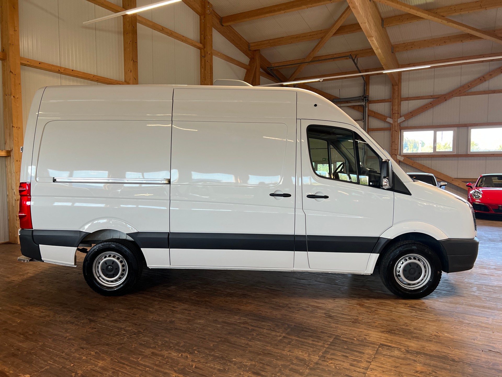 VW Crafter 35 2.0 TDI CR Entry-showroom-element-3