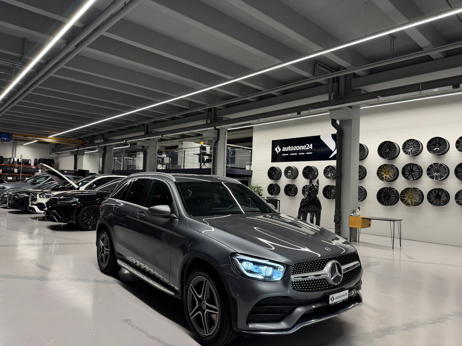 MERCEDES-BENZ GLC 220 d AMG Line 4m *CH-Auto*Frisch ab Service und MFK*-showroom-element-3