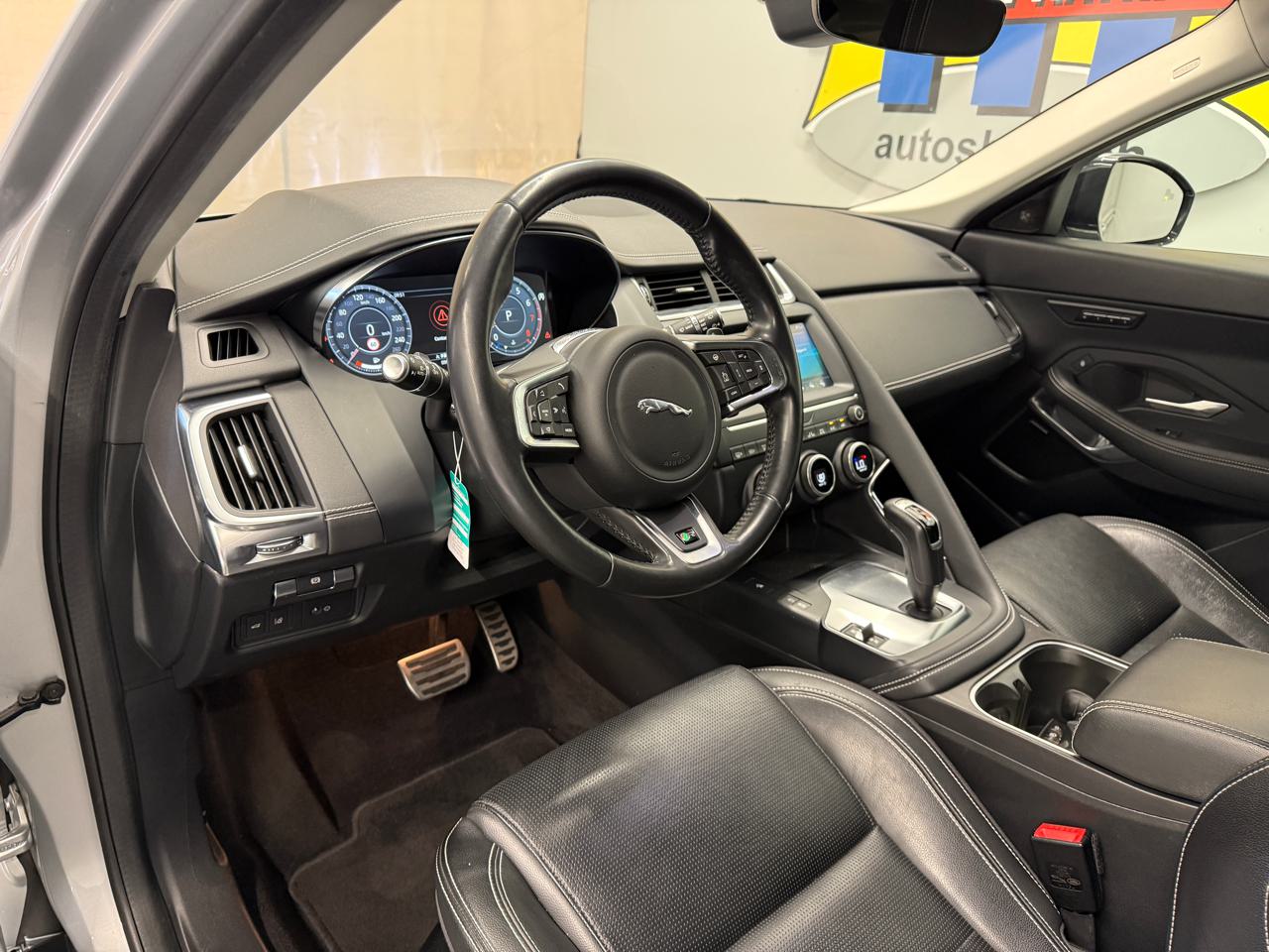 JAGUAR E-Pace 2.0 P250 R-Dynamic AWD HSE-showroom-element-2