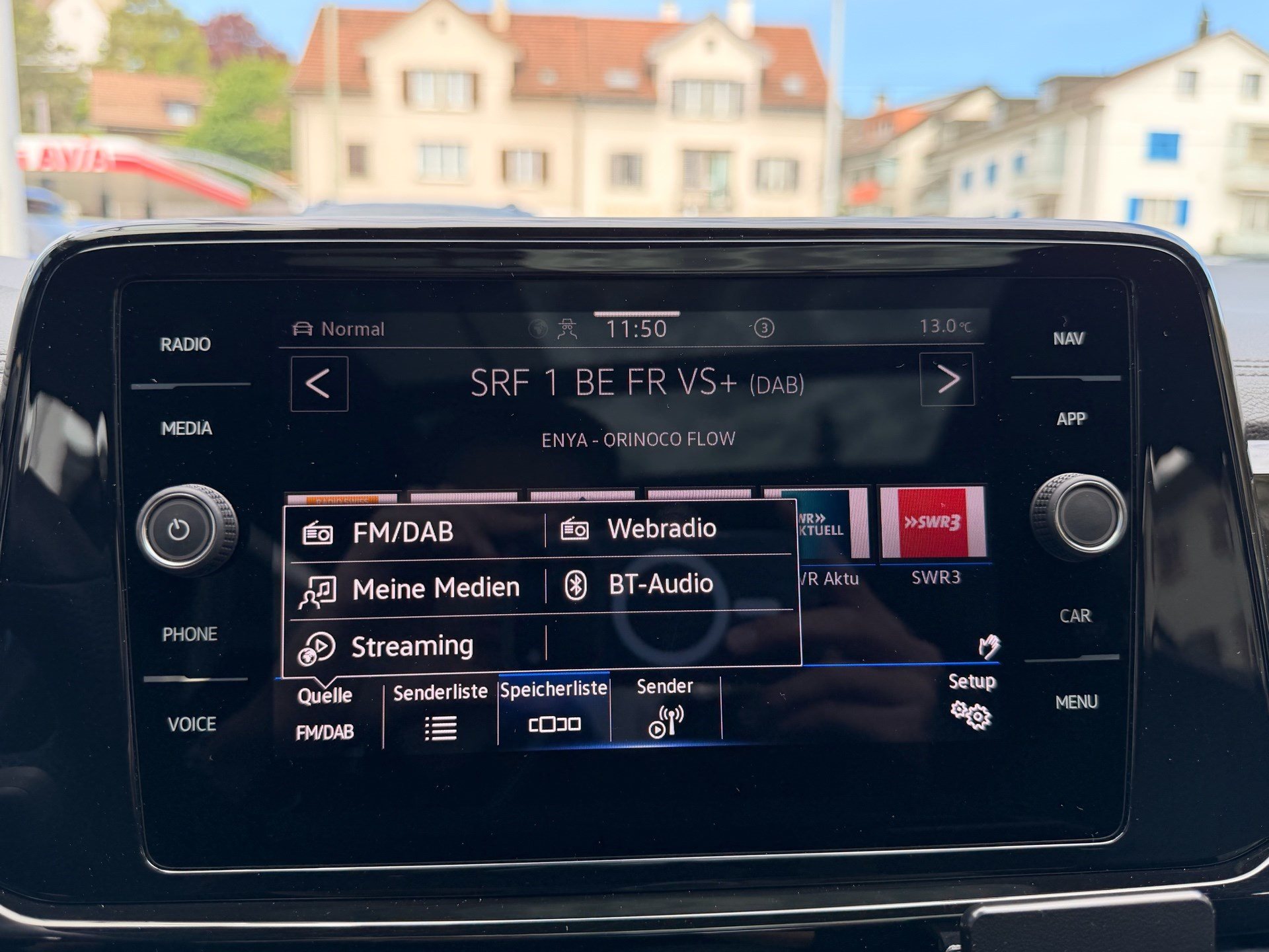 VW T-Roc R 4MOTION BLACK STYLE *** PANORAMAGLASDACH & VIELES MEHR ***-image-20