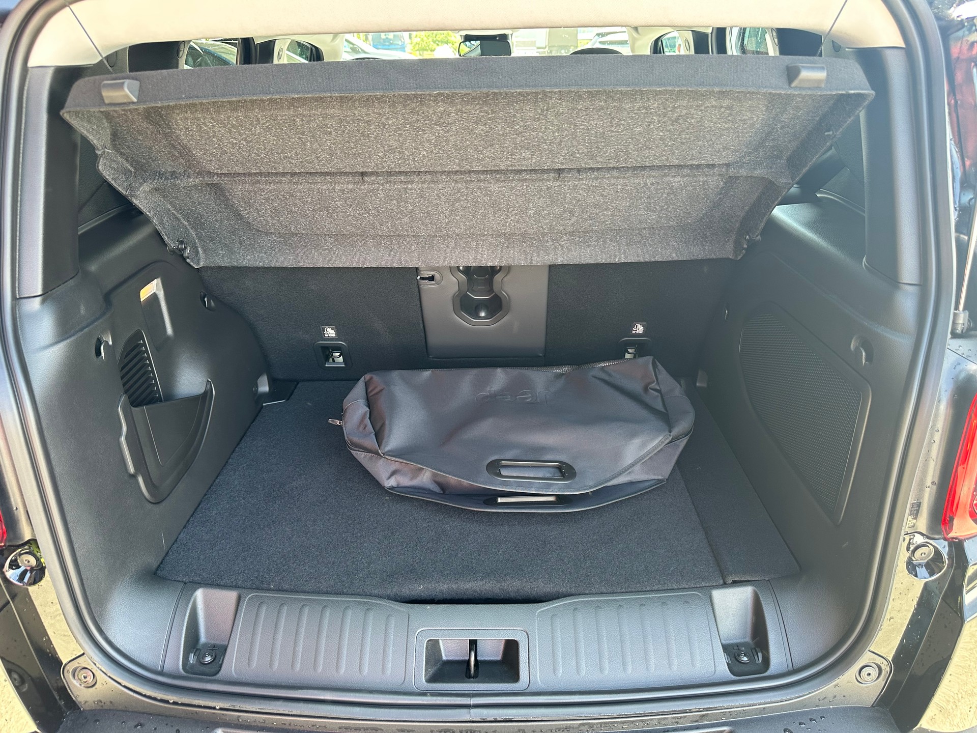 JEEP Renegade 1.3 T PHEV Summit AWD-image-15