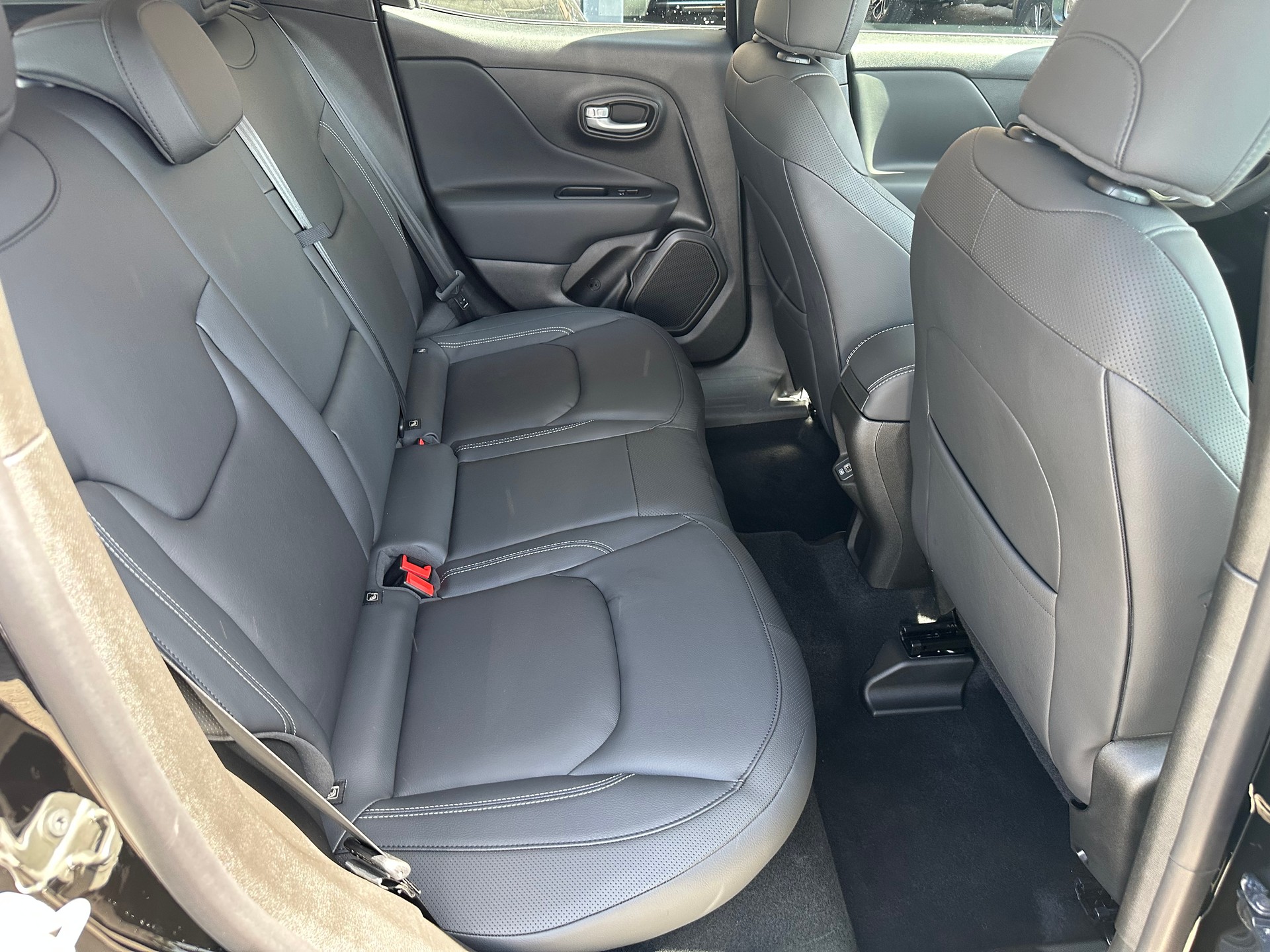 JEEP Renegade 1.3 T PHEV Summit AWD-image-14