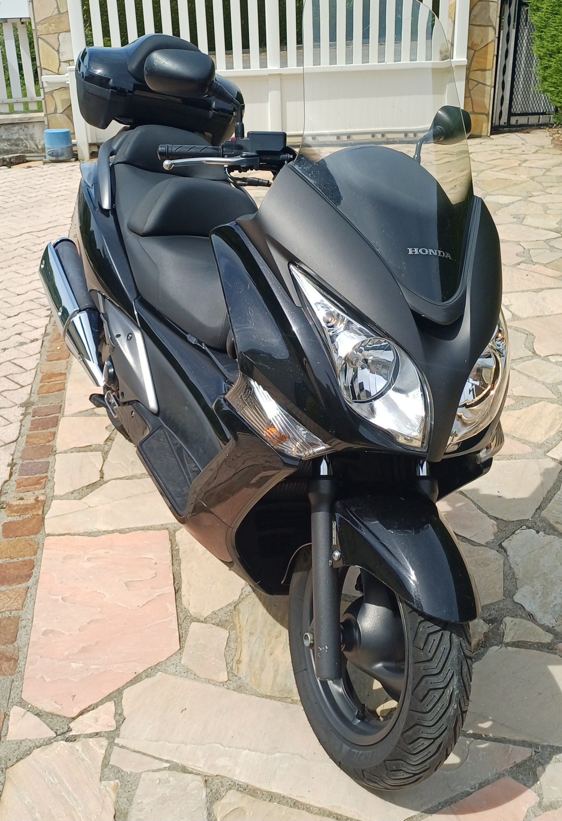 HONDA FJS 400