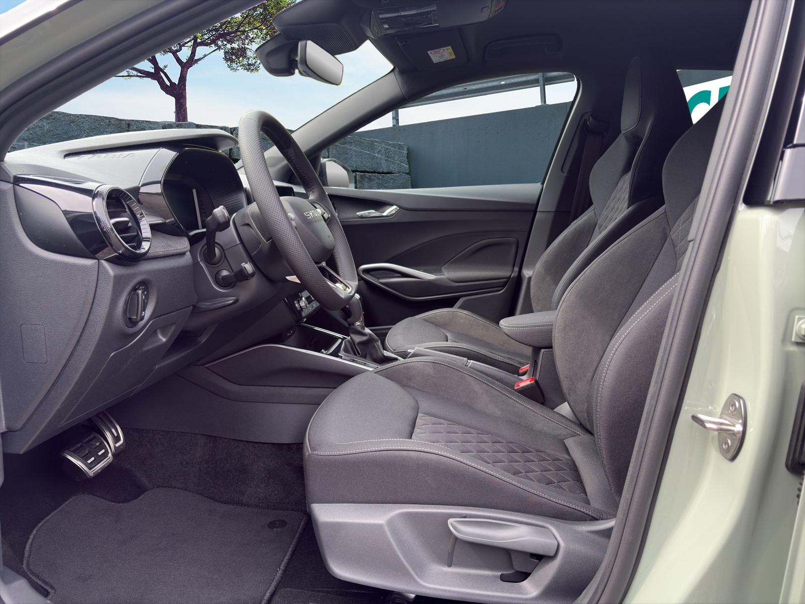 SKODA Fabia 1.5 TSI Monte Carlo DSG-image-6