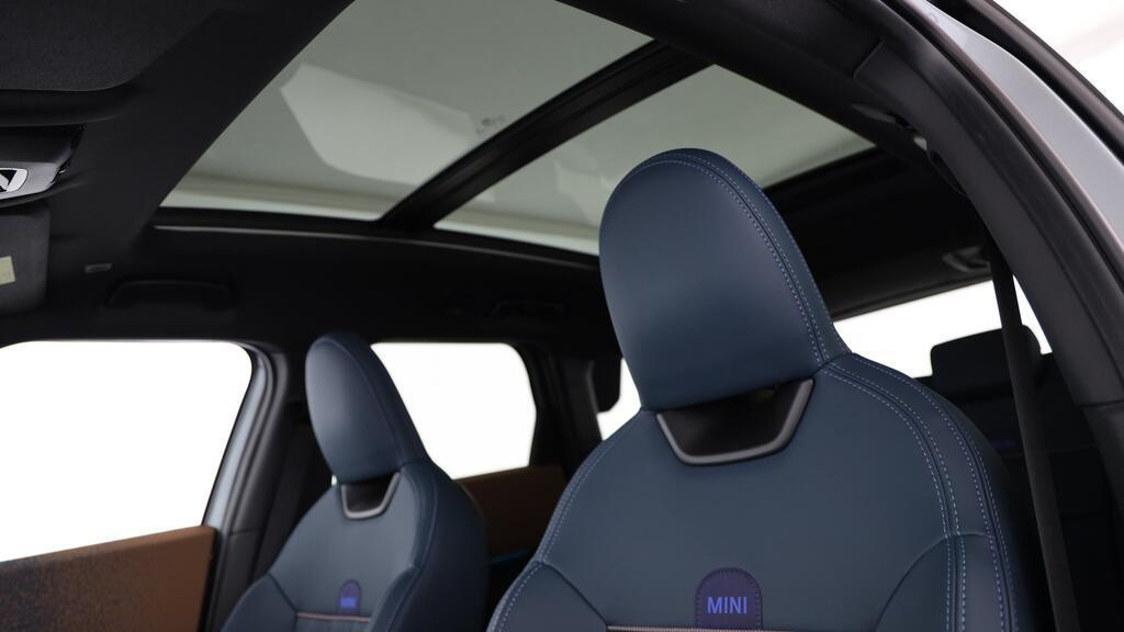 MINI Countryman SE ALL4-image-18