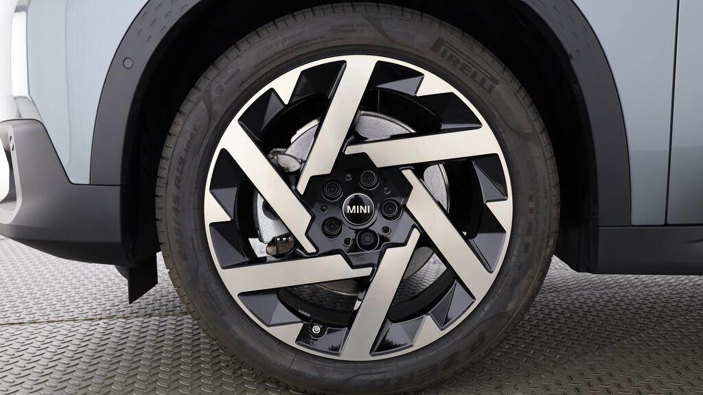MINI Countryman SE ALL4-image-9