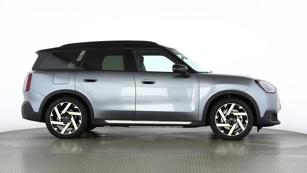 MINI Countryman SE ALL4-showroom-element-2