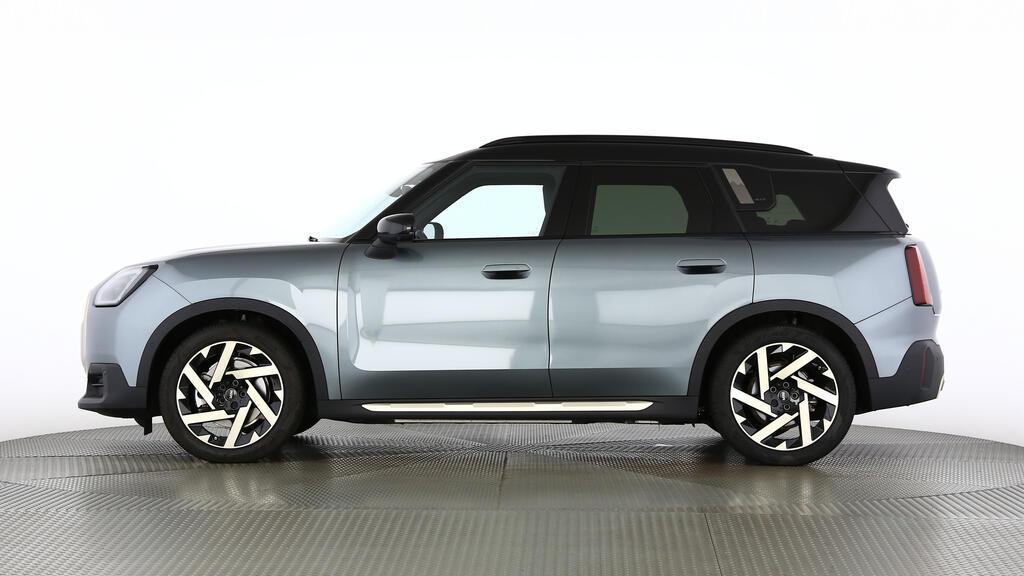 MINI Countryman SE ALL4-showroom-element-1