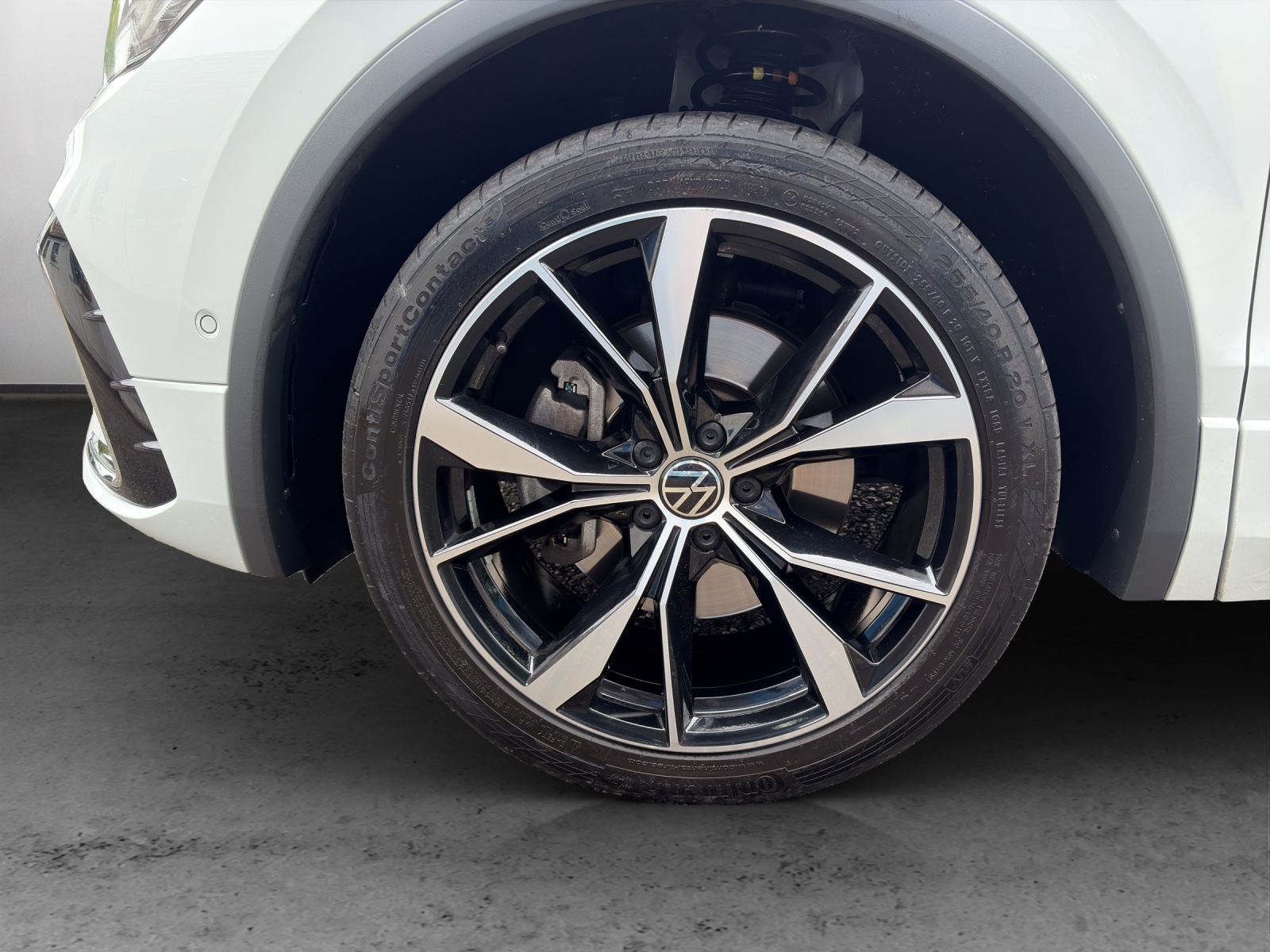 VW Tiguan Allspace 2.0TSI R-Line 4Motion DSG-image-12