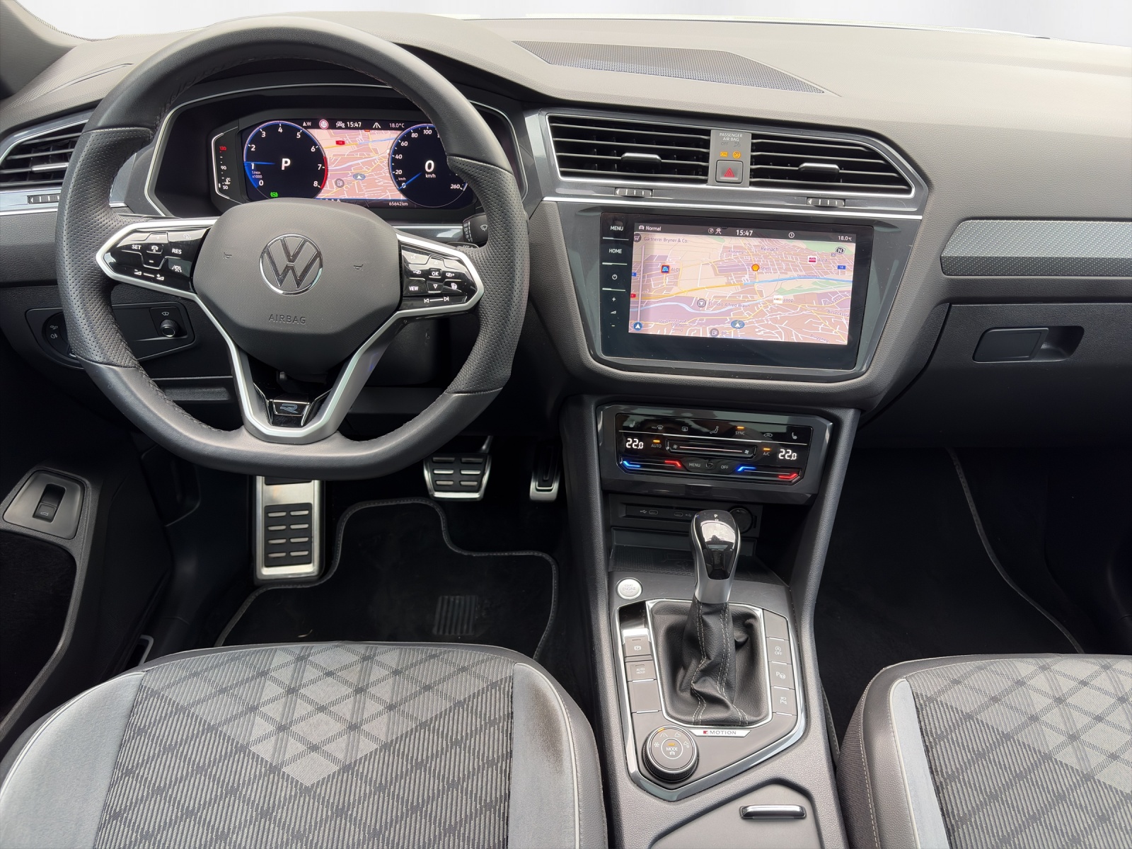 VW Tiguan Allspace 2.0TSI R-Line 4Motion DSG-image-6