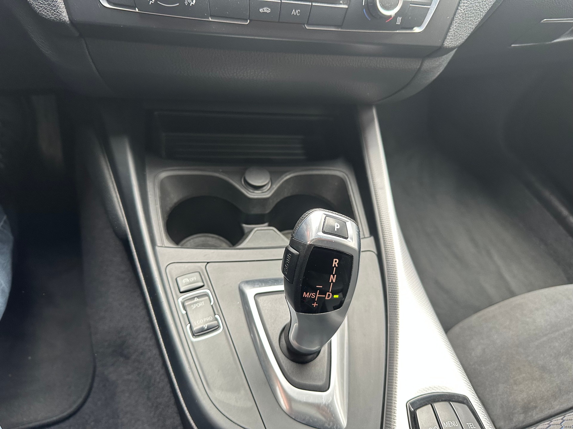 BMW 118i Sport Line Steptronic-image-9
