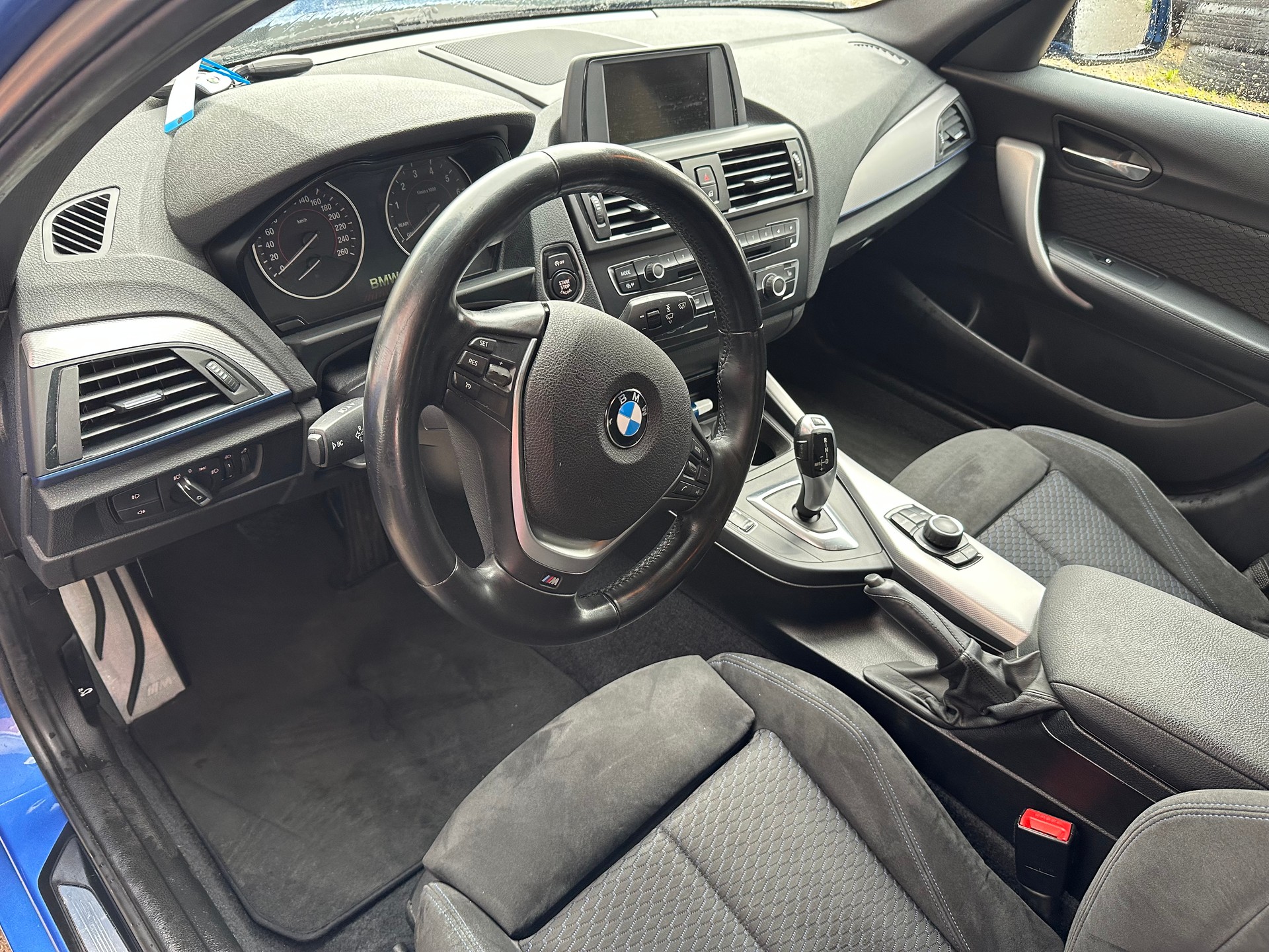 BMW 118i Sport Line Steptronic-image-10