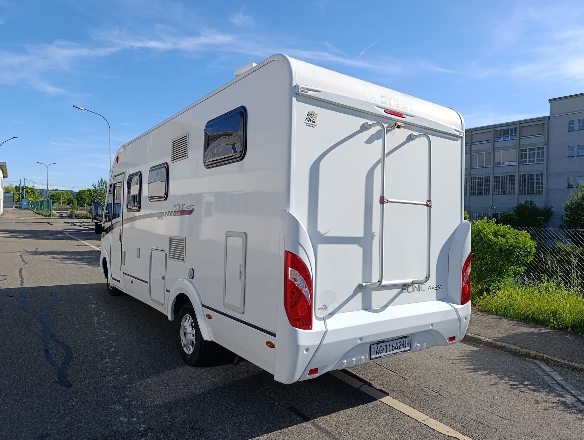 ADRIA Sonic I 600SL ***Die Königsklasse“ im Kompaktformat***Multimedia * Rückfahrkamera *TV Bildschirm * Fahrerhausverdunklung*-image-8