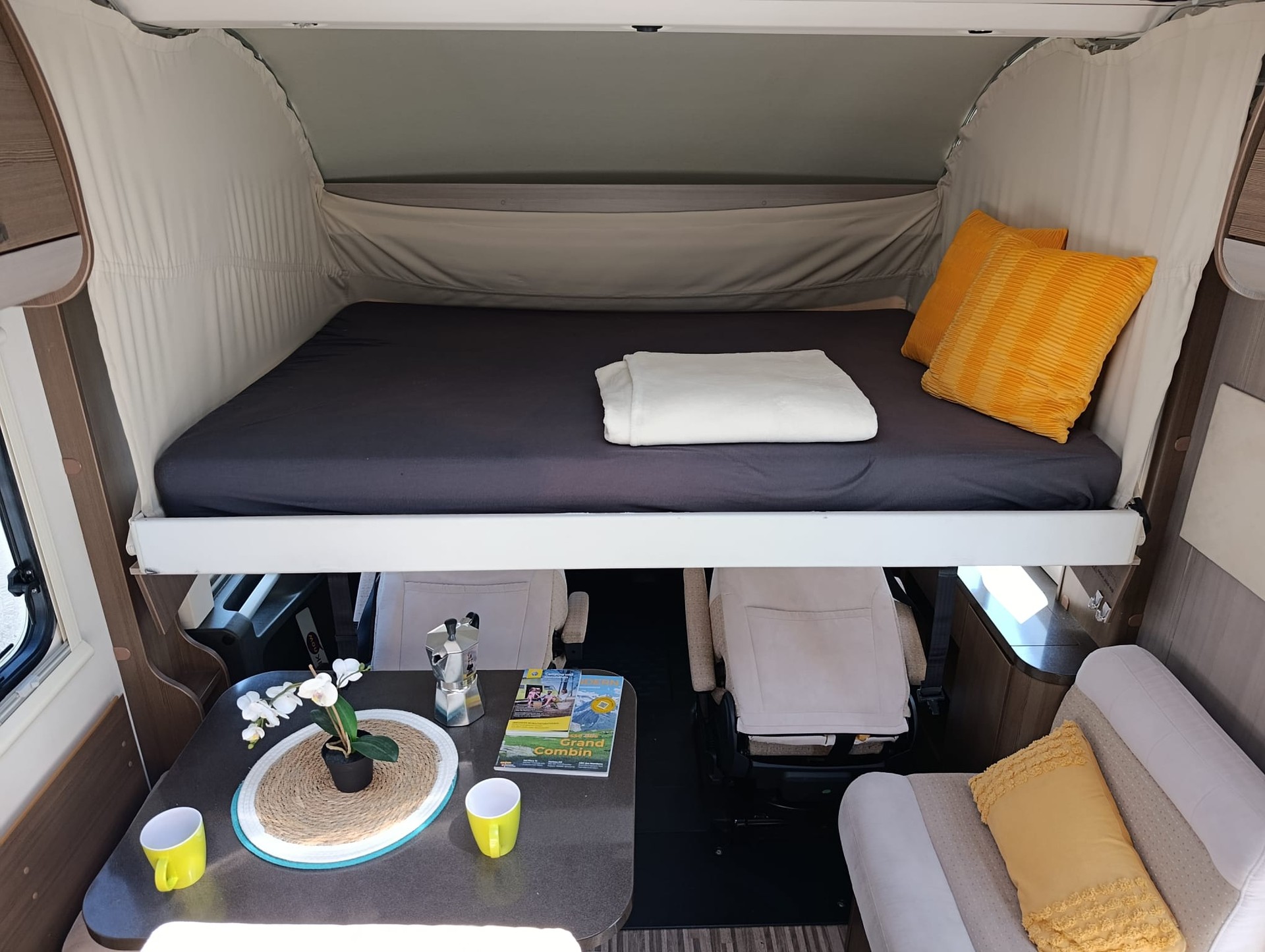 ADRIA Sonic I 600SL ***Die Königsklasse“ im Kompaktformat***Multimedia * Rückfahrkamera *TV Bildschirm * Fahrerhausverdunklung*-image-13
