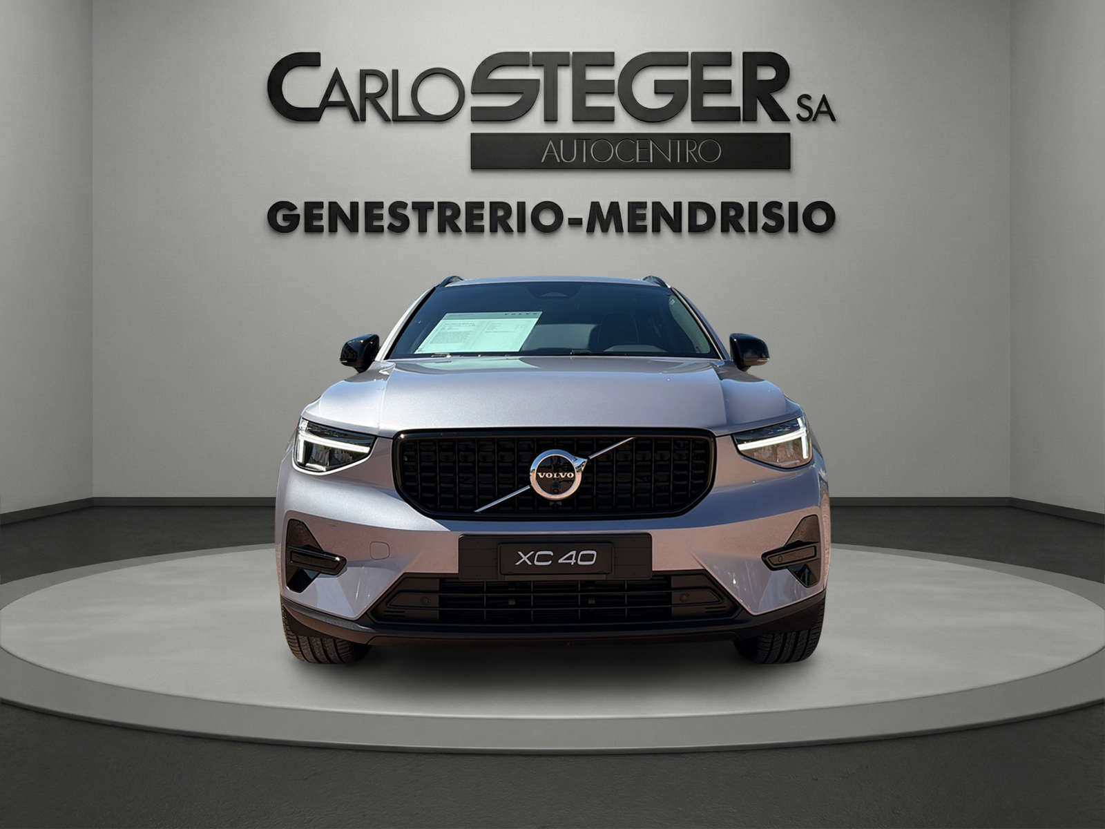 VOLVO XC40 B3 Benzin Mild Hybrid Plus Dark DCT-showroom-element-1