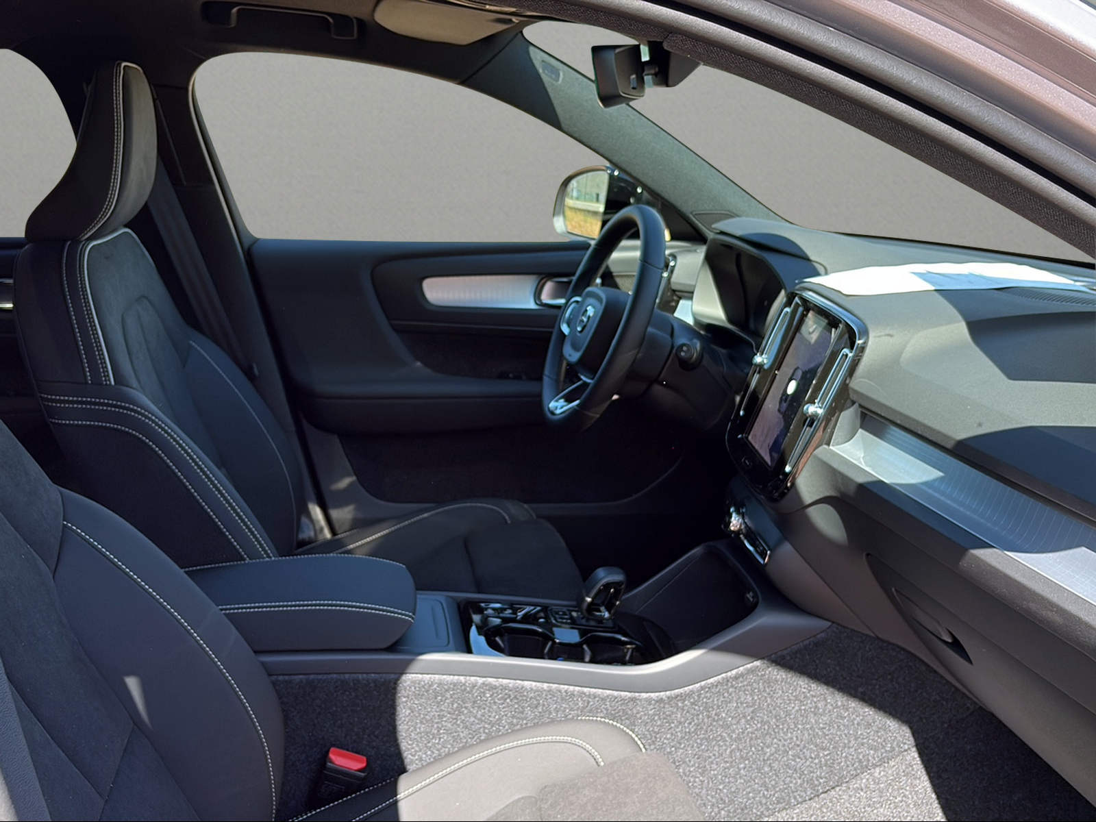 VOLVO XC40 B3 Benzin Mild Hybrid Plus Dark DCT-image-10