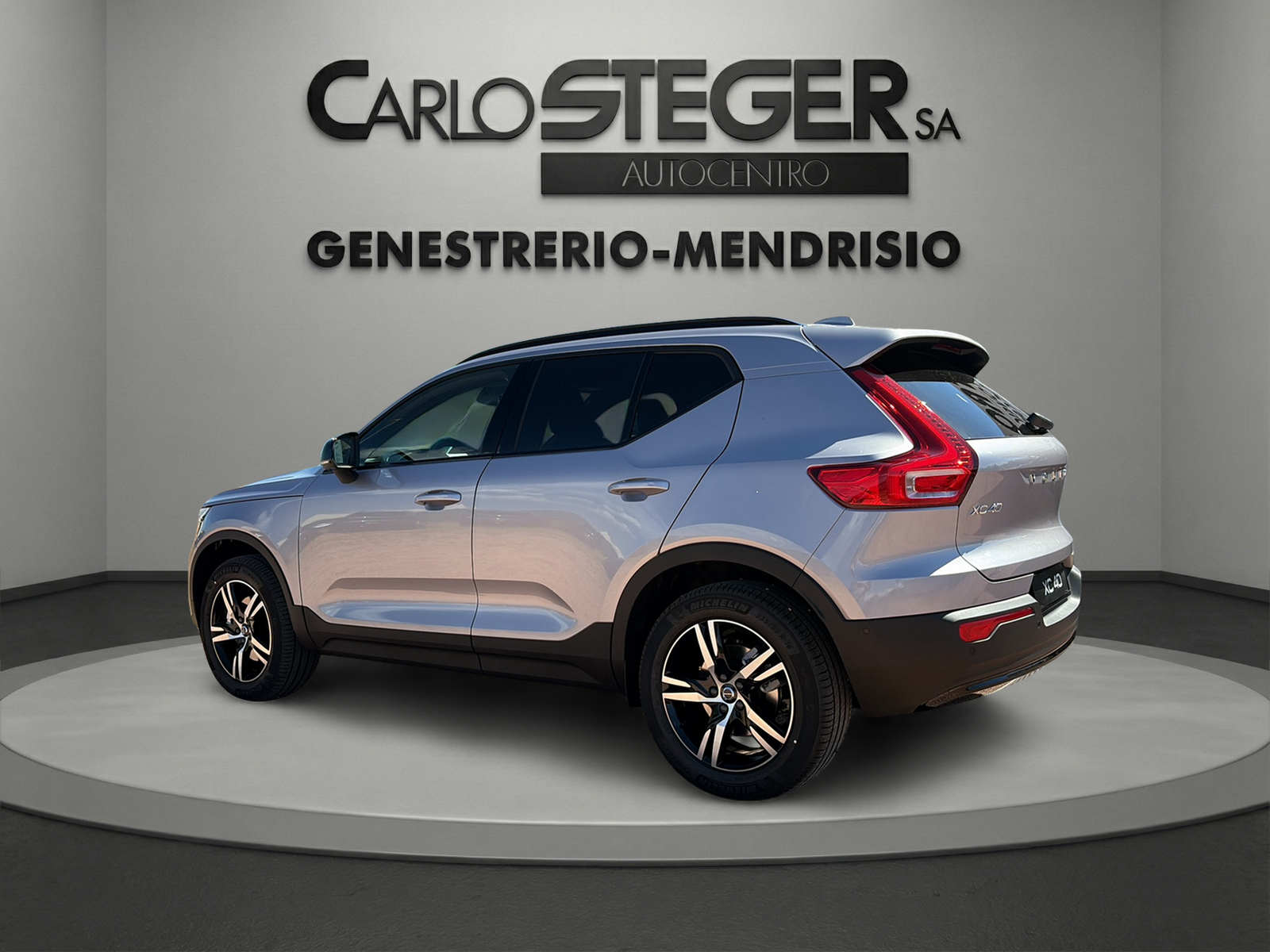 VOLVO XC40 B3 Benzin Mild Hybrid Plus Dark DCT-image-7