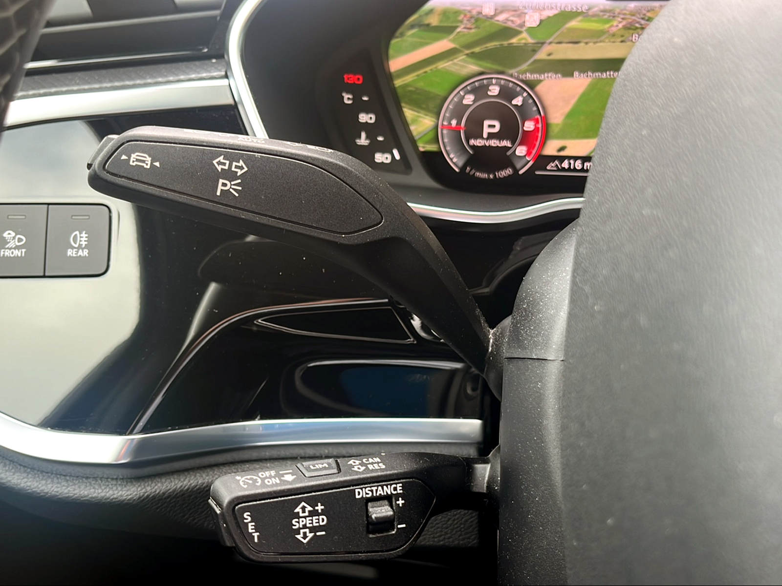 AUDI Q3 Sportback 40 TDI S line quattro S-tronic Nardograu Sonderlackierung-image-14