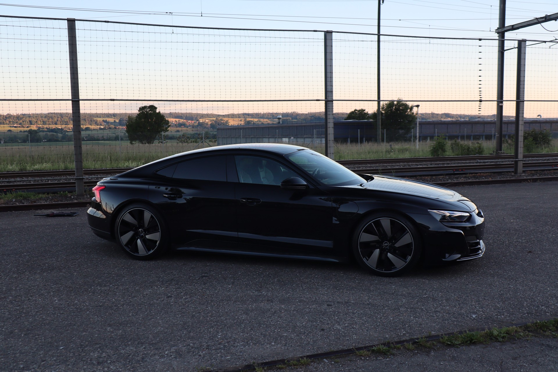 AUDI e-tron GT quattro-image-2