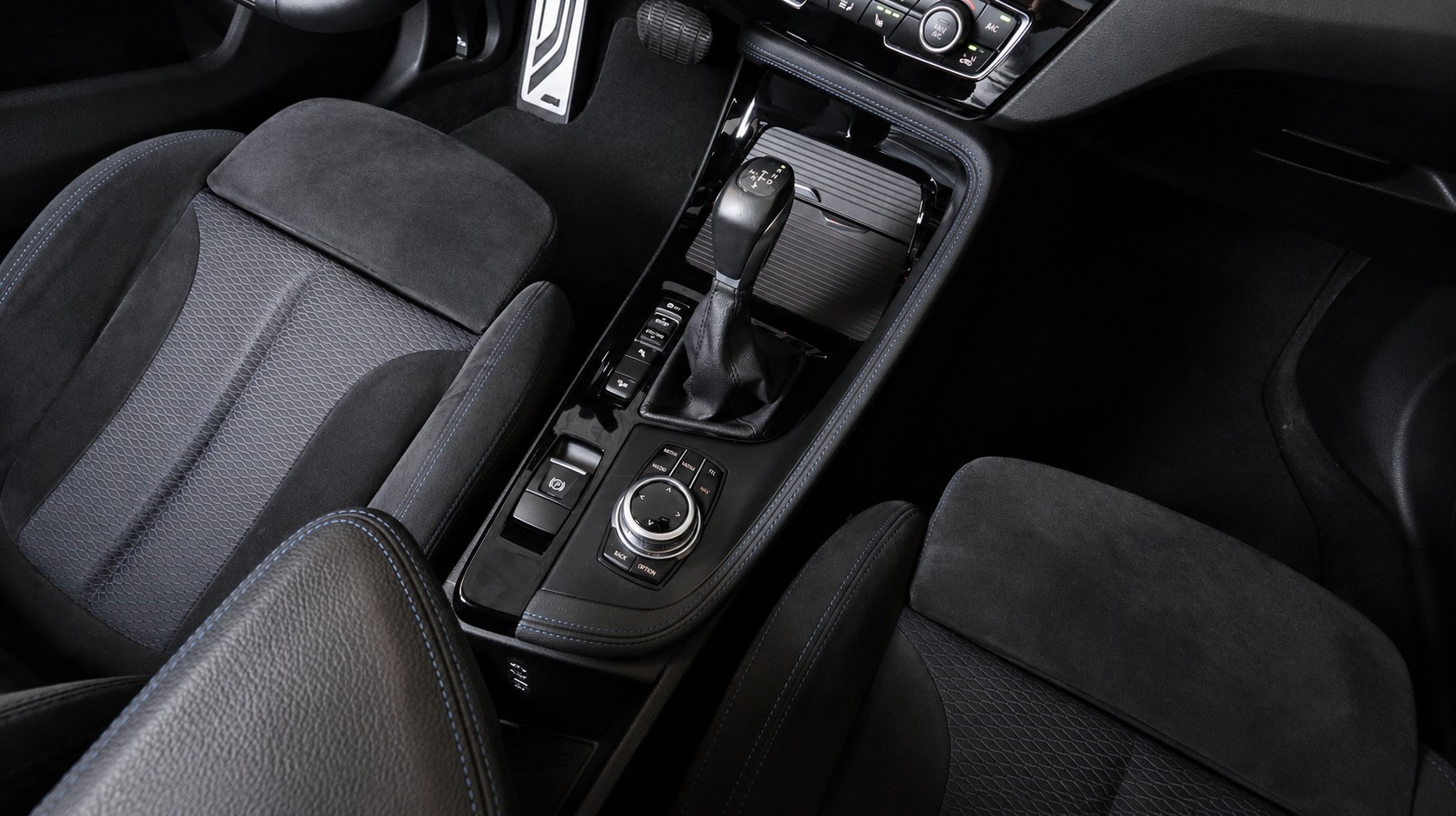BMW X1 25d xDrive SAG-image-12