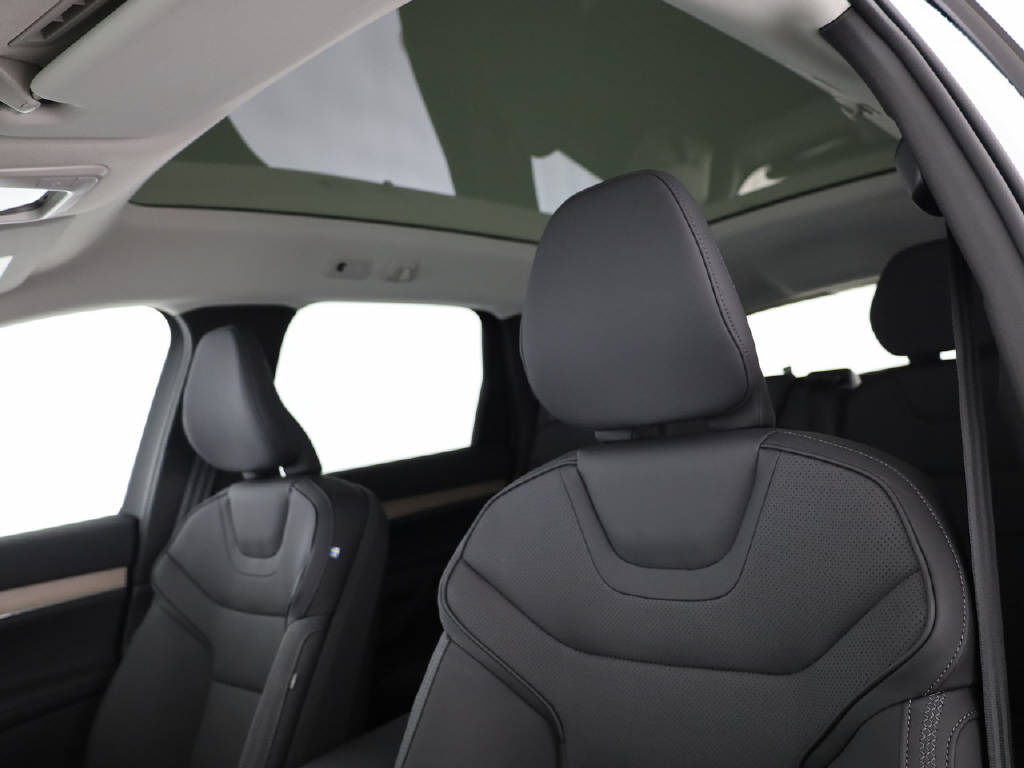 VOLVO EX 90 Twin Ultra AWD / 800V-image-25