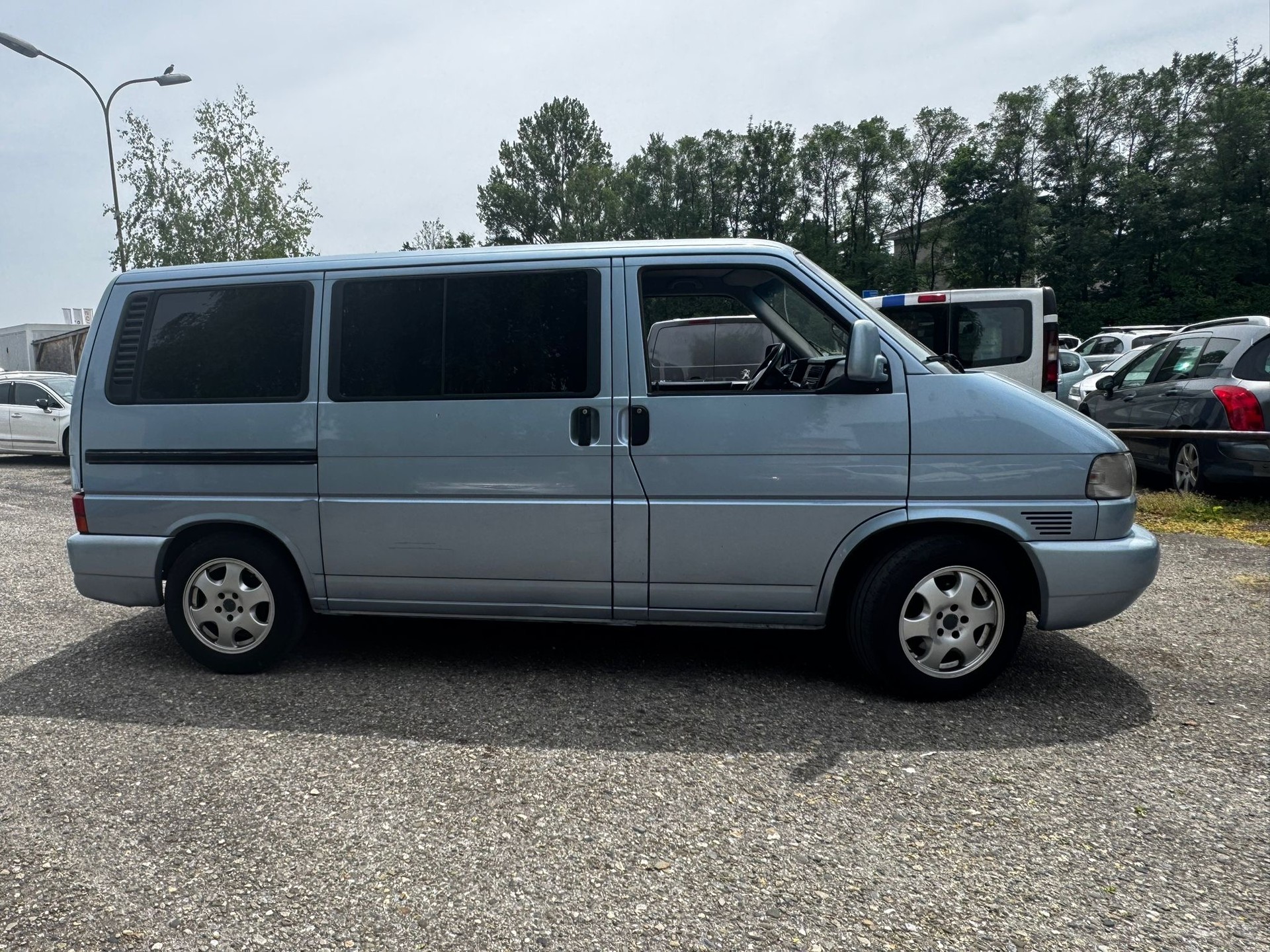 VW T4 Caravelle 2.5TDI ABS-image-7