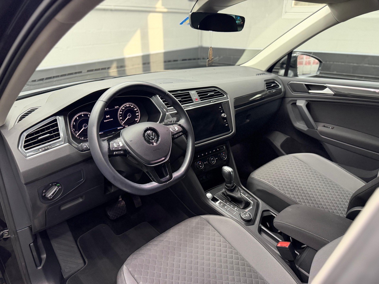 VW Tiguan 1.4TSI R-Line 4Motion DSG | Virtual Cockpit | ACC Tempomat | 360° Kamera-image-11