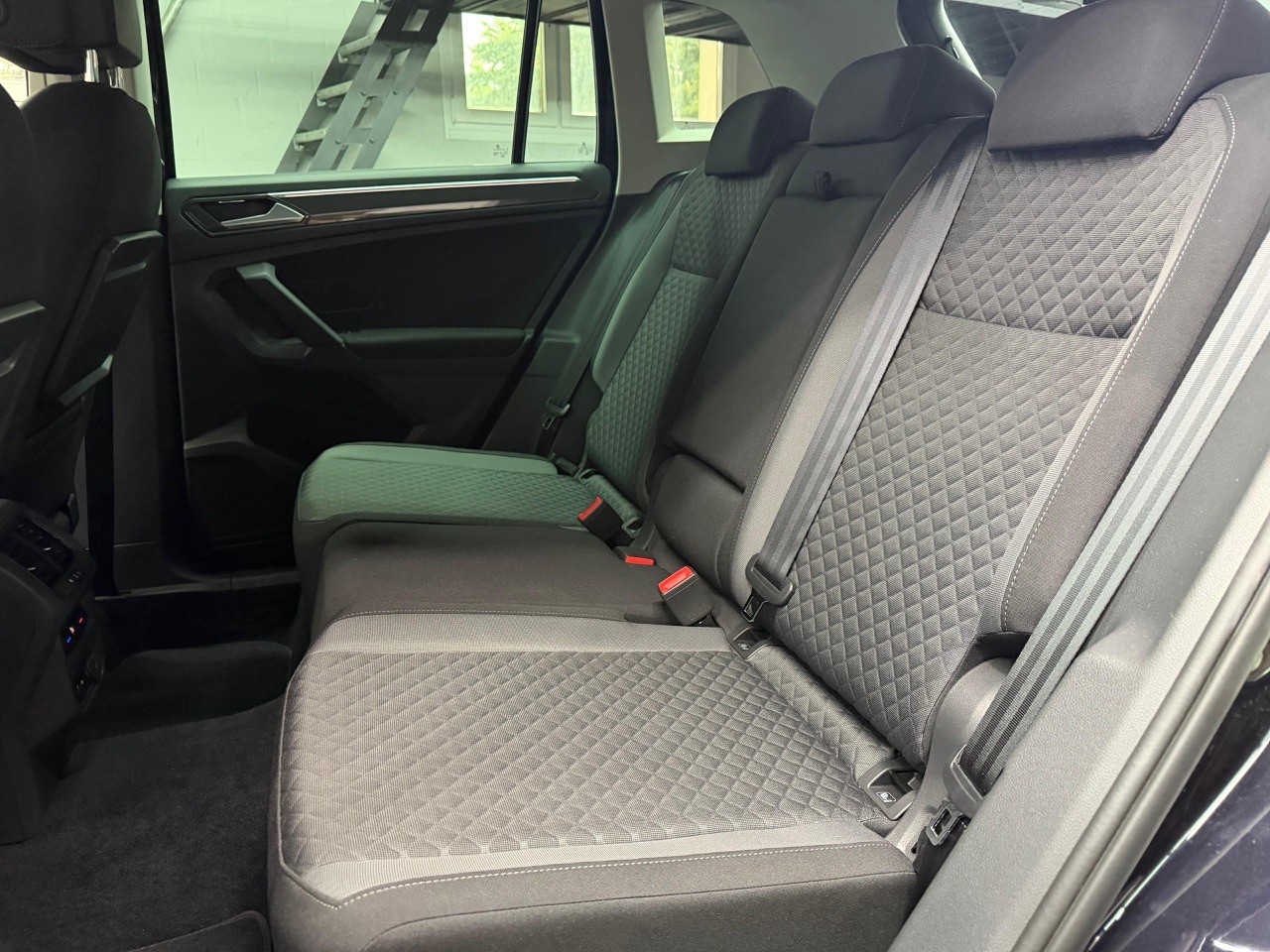 VW Tiguan 1.4TSI R-Line 4Motion DSG | Virtual Cockpit | ACC Tempomat | 360° Kamera-image-19