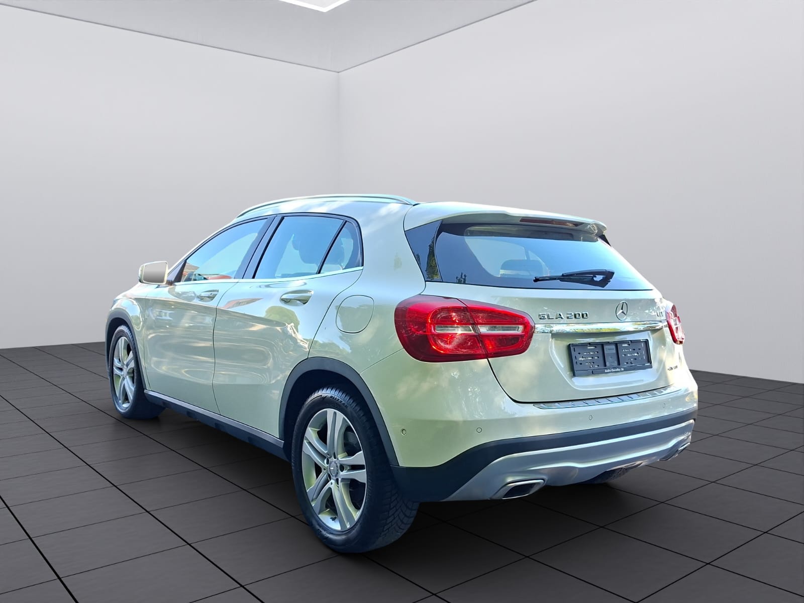 MERCEDES-BENZ GLA 200 CDI 4Matic 7G-DCT-image-4