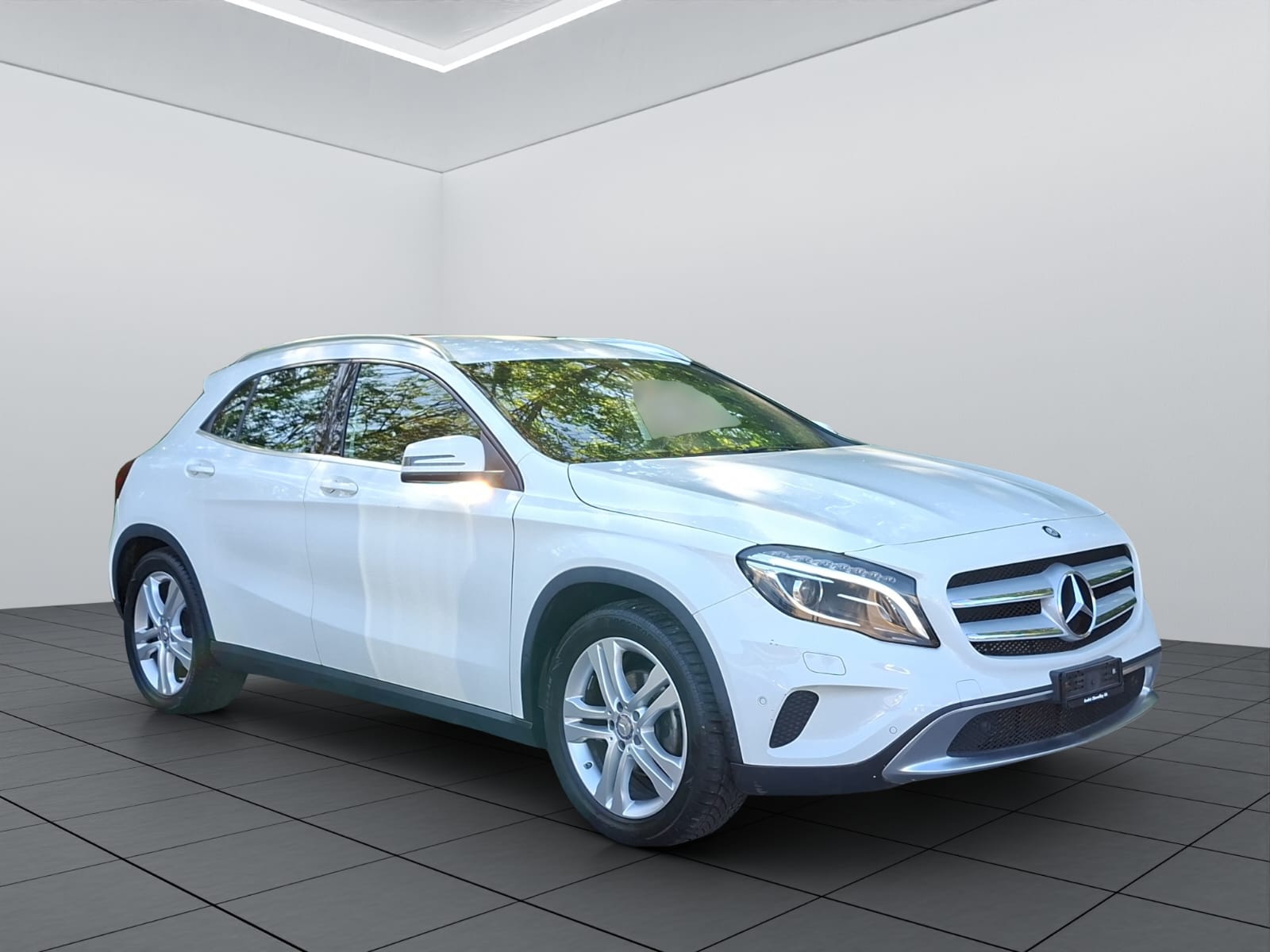 MERCEDES-BENZ GLA 200 CDI 4Matic 7G-DCT-showroom-element-2