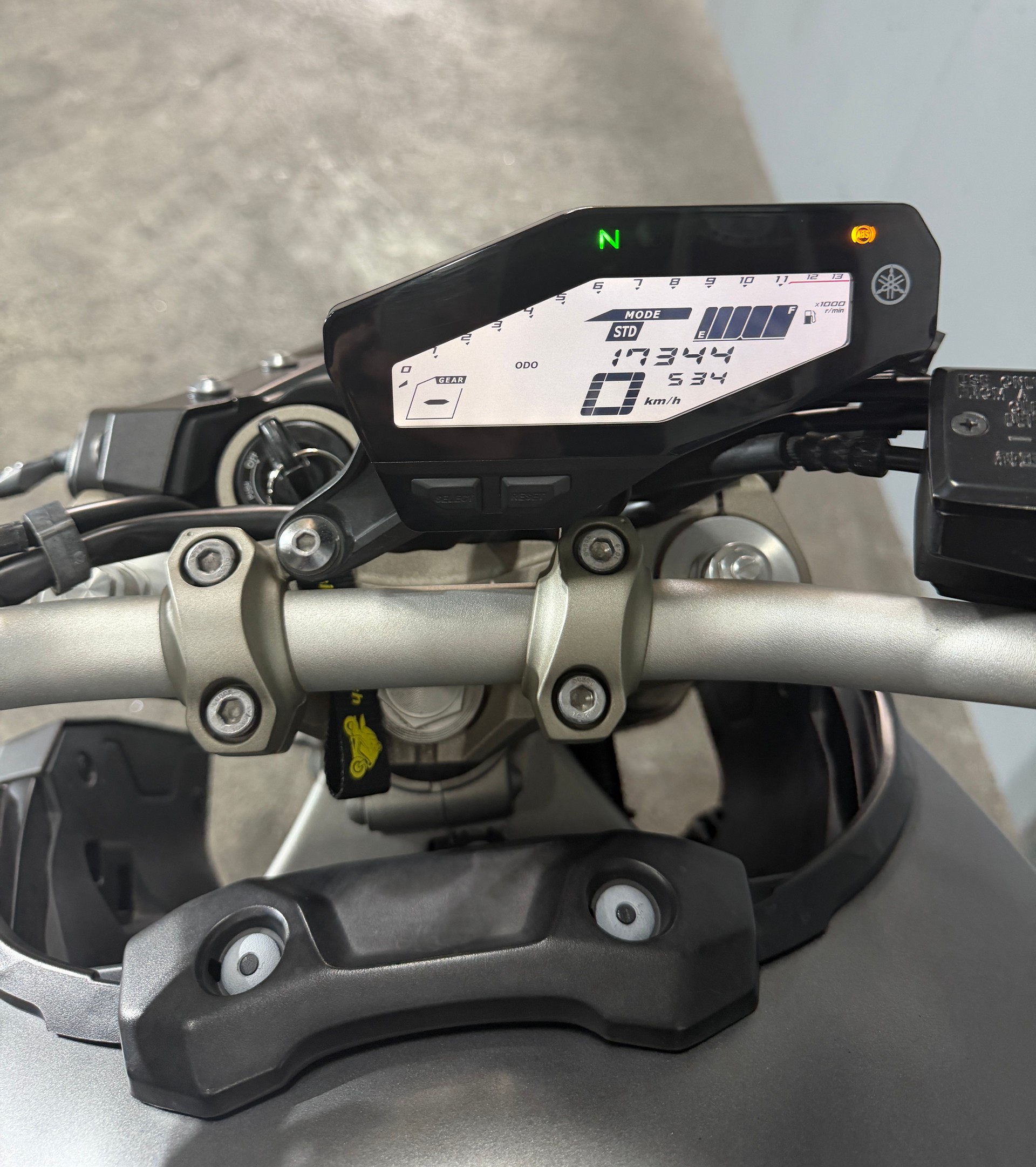 YAMAHA MT-09 ABS-image-4