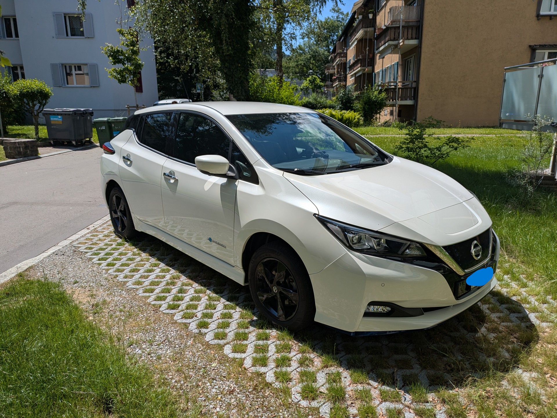 NISSAN e+ N-Connecta