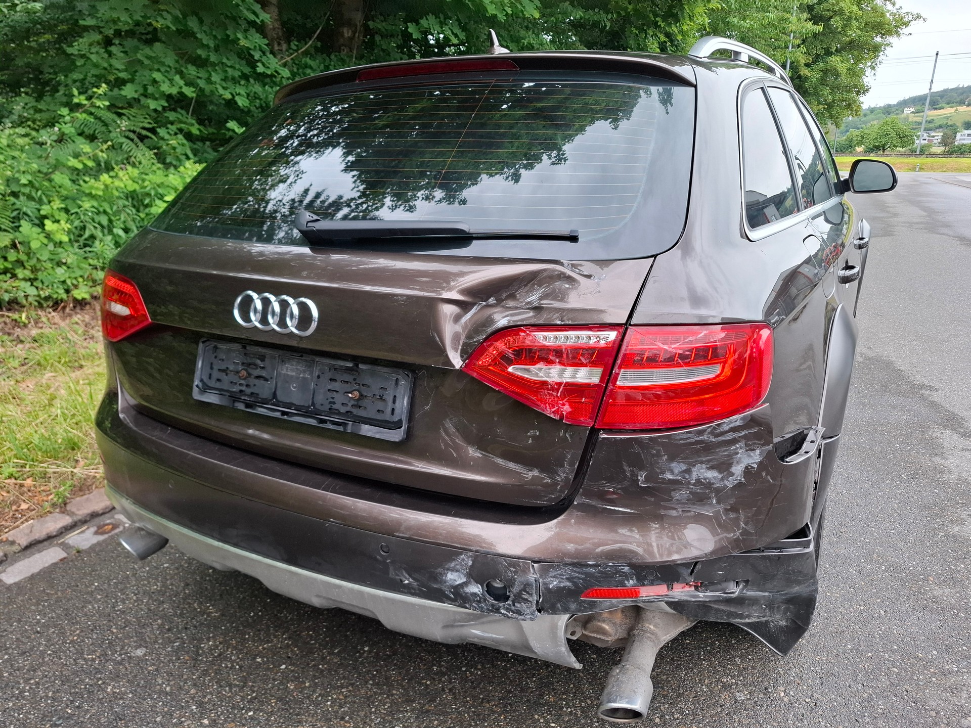 AUDI A4 allroad 3.0 TDI quattro S-tronic-image-8