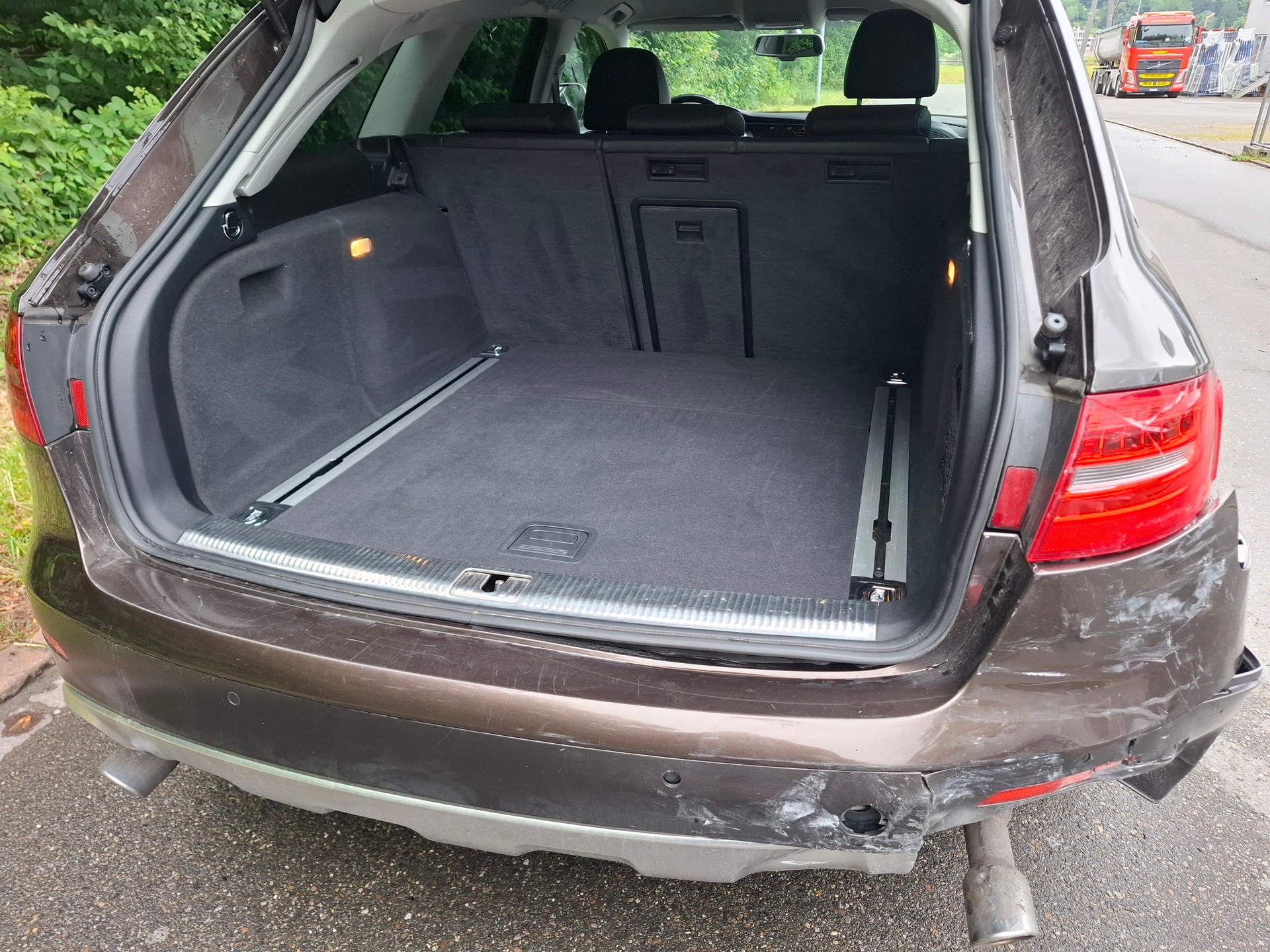 AUDI A4 allroad 3.0 TDI quattro S-tronic-image-14