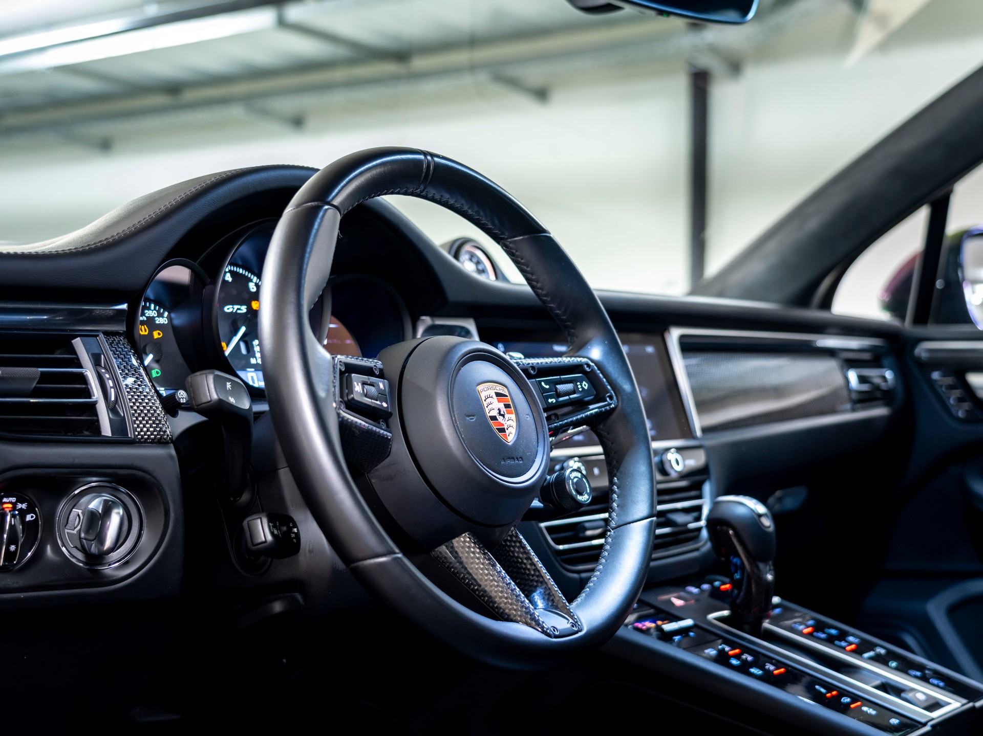PORSCHE Macan GTS PDK-image-14
