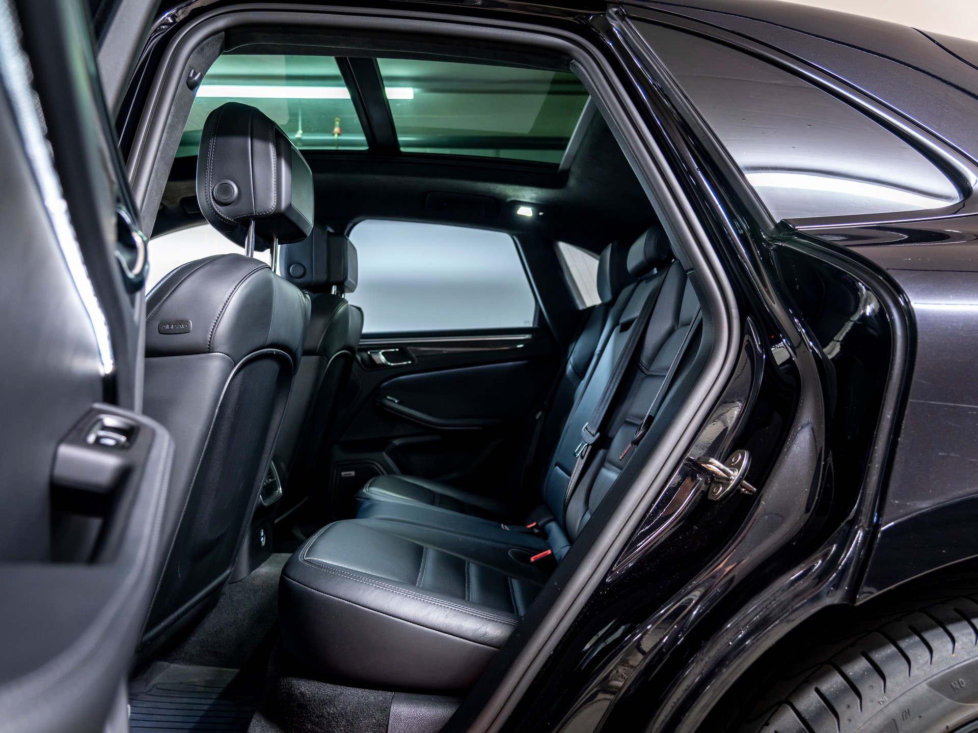PORSCHE Macan GTS PDK-image-20