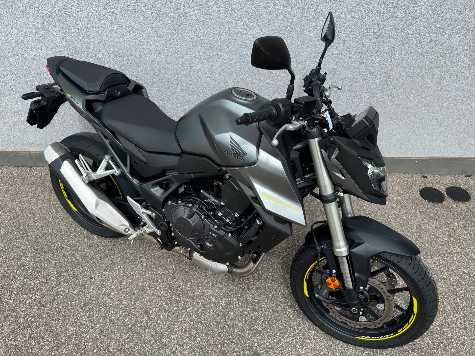 HONDA CB 750 Hornet-image-1