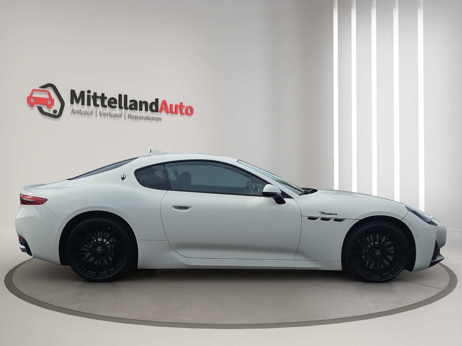 MASERATI GranTurismo Modena Automatica-showroom-element-3