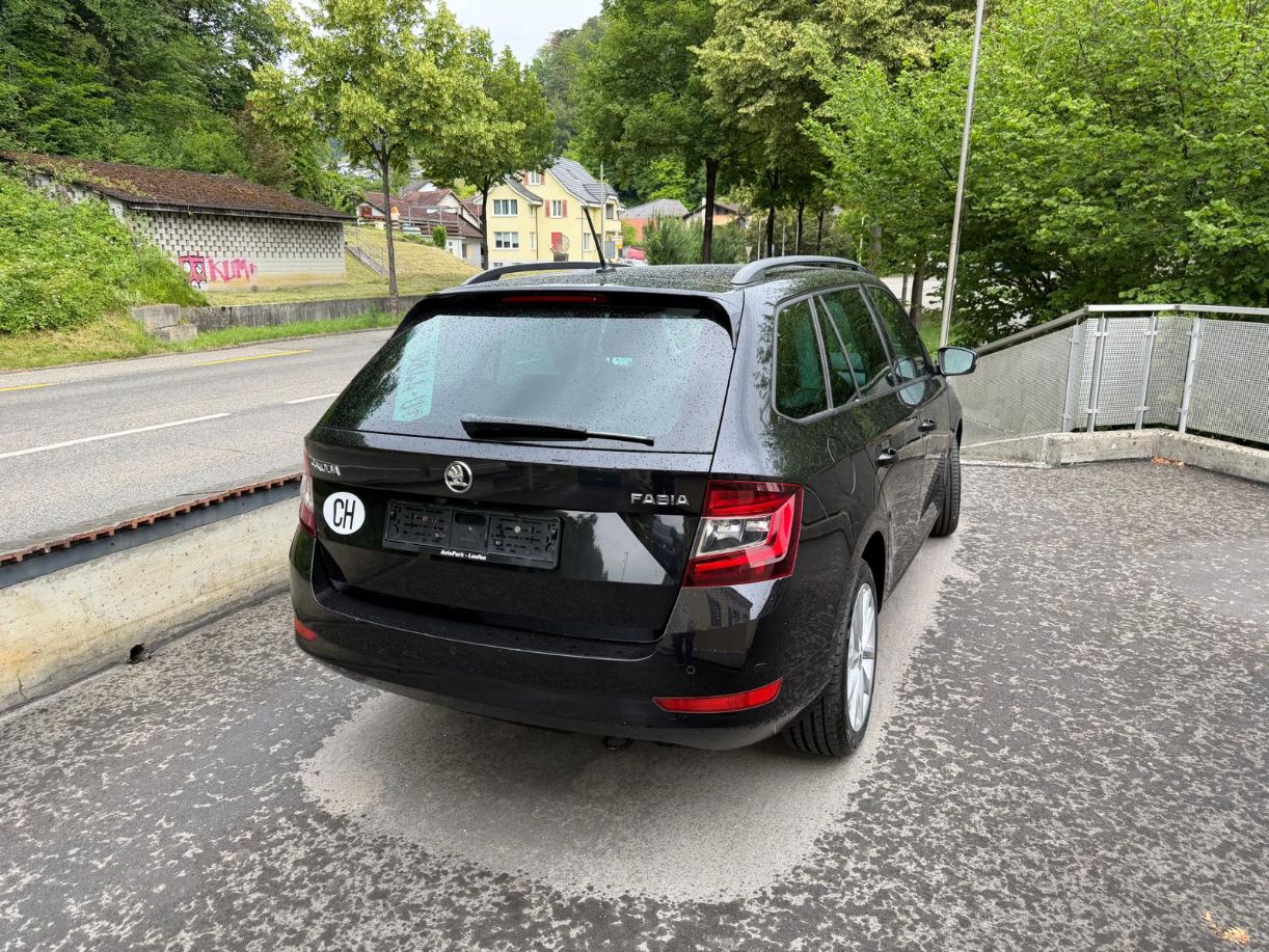 SKODA Fabia Combi 1.0 TSI Soleil-image-8