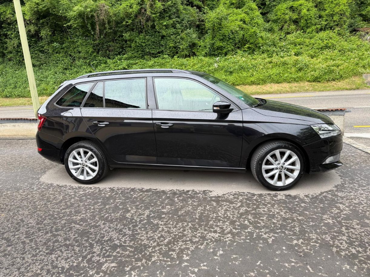 SKODA Fabia Combi 1.0 TSI Soleil-image-4