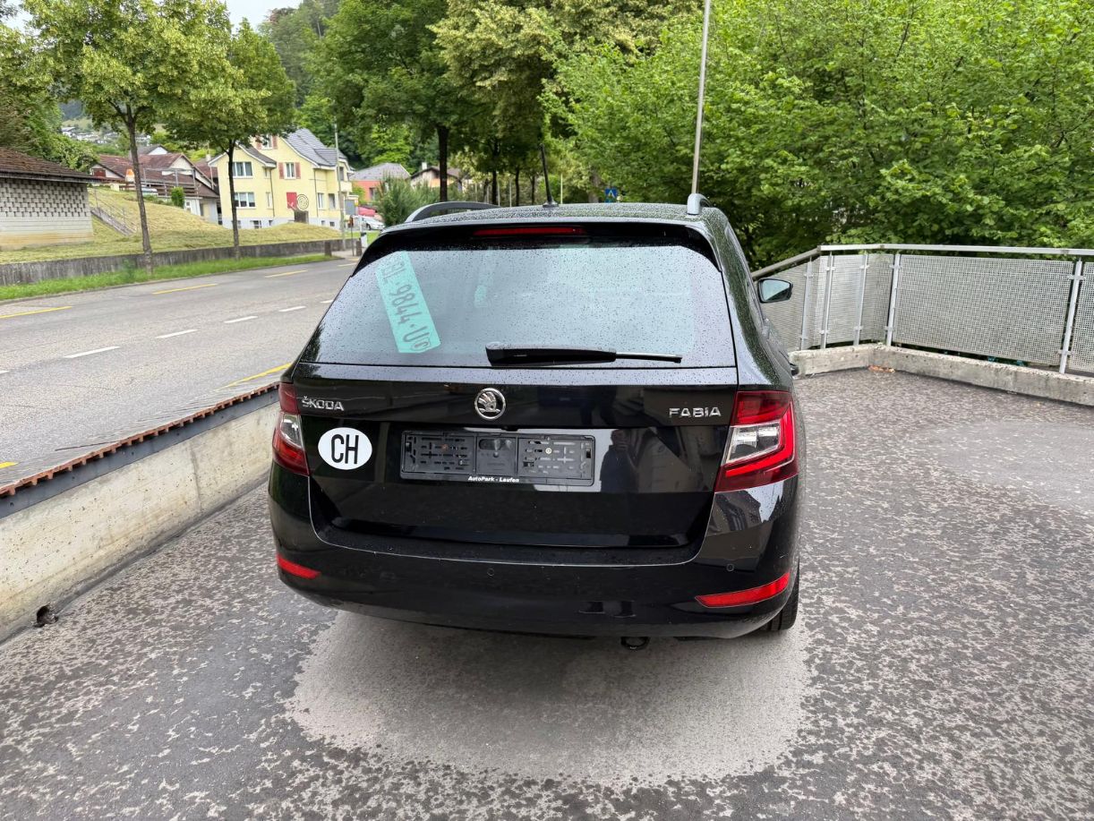 SKODA Fabia Combi 1.0 TSI Soleil-image-7