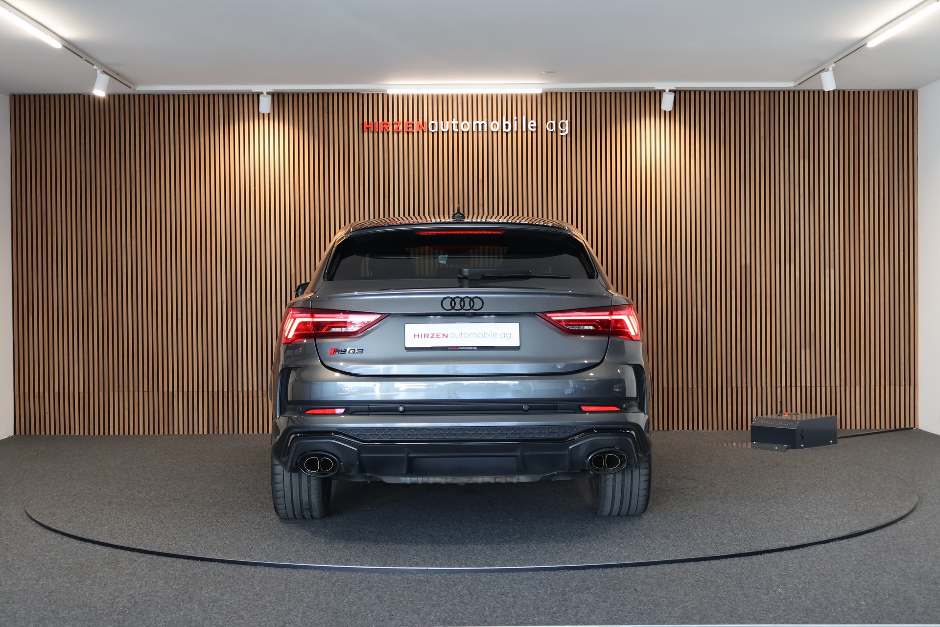 AUDI RS Q3 Sportback quattro S tronic-showroom-element-3